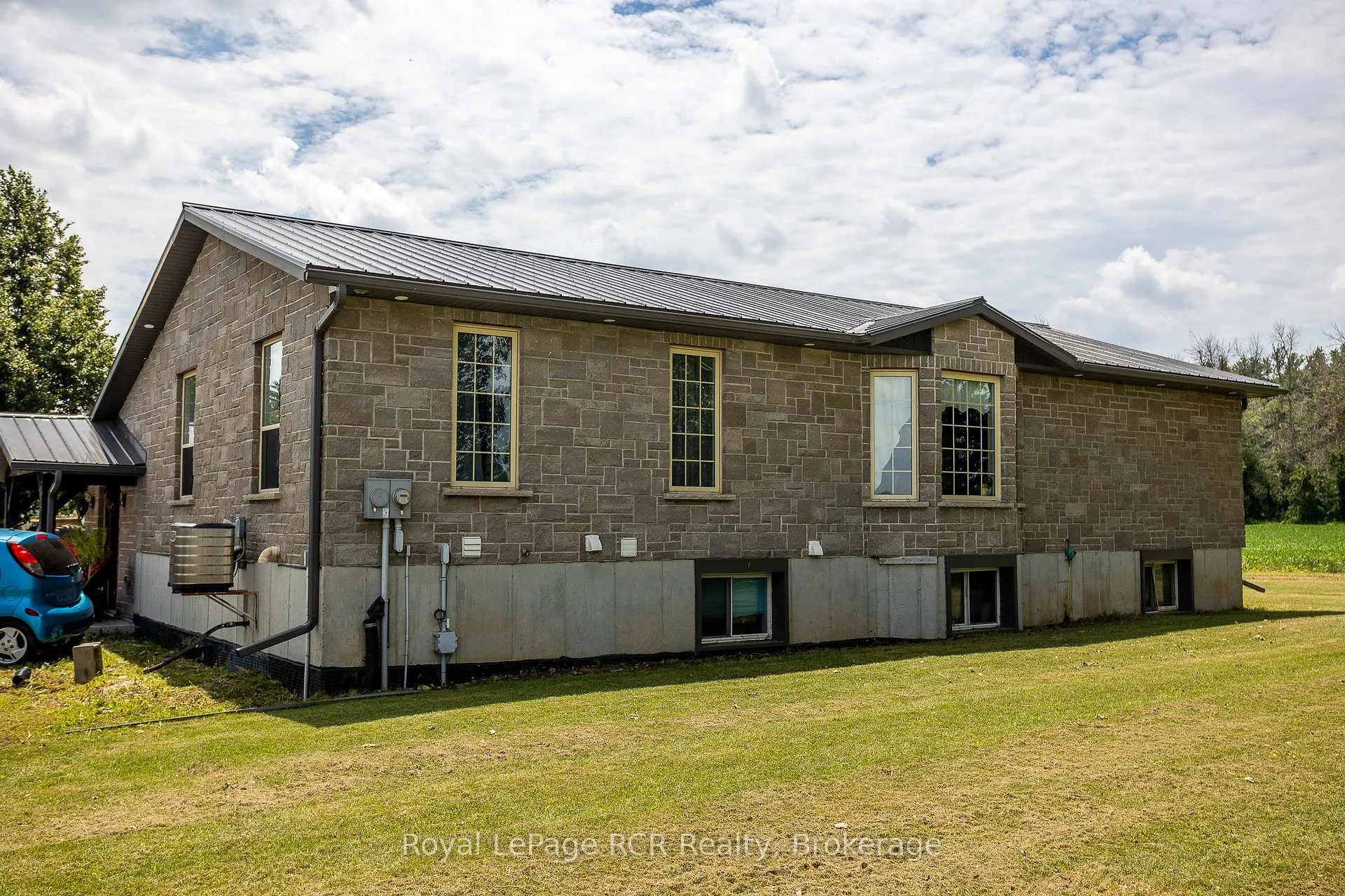 Photo 11 of 5459/5461 Wellington Road 87, Minto — HOMEH