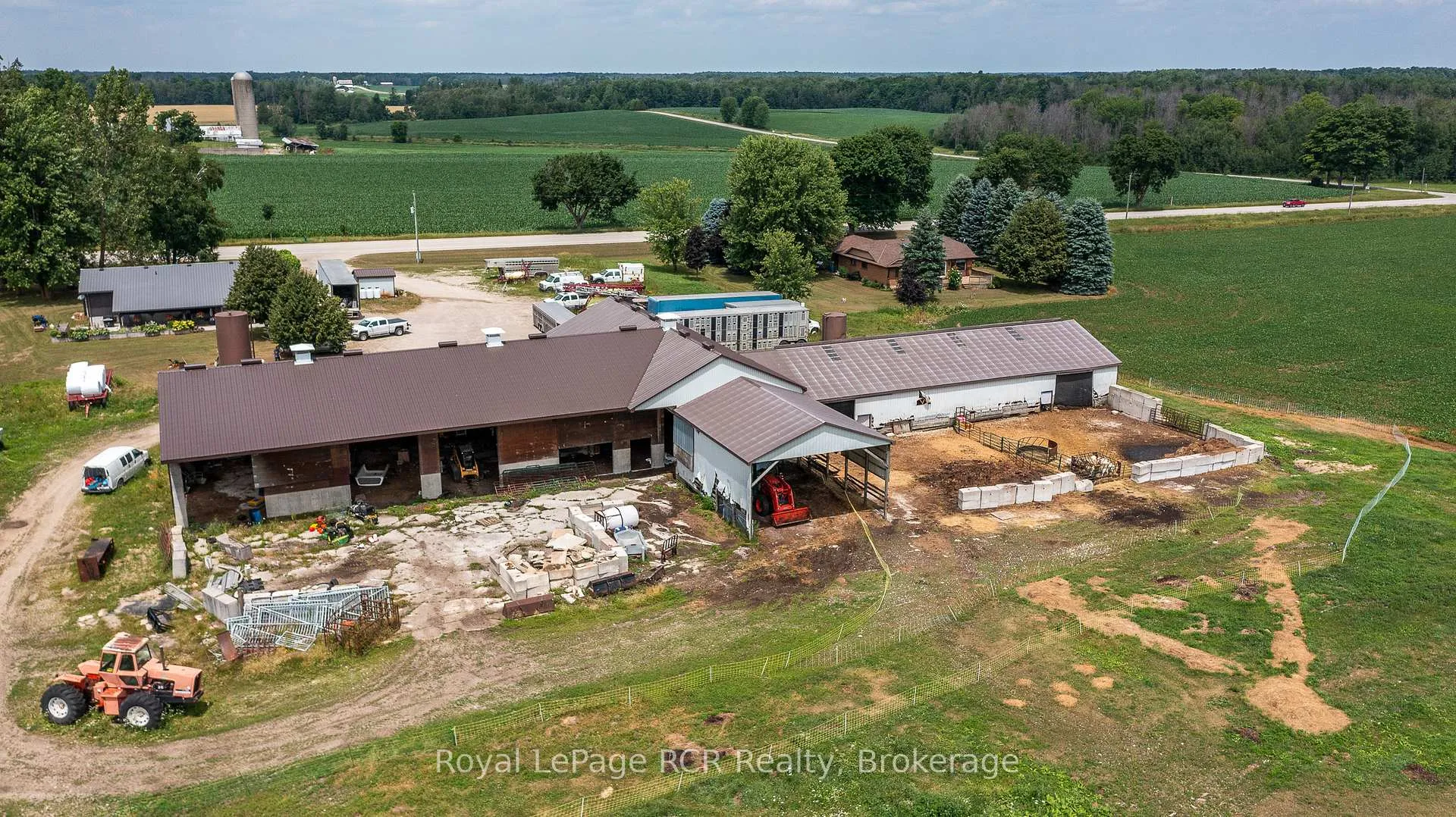 Photo 40 of 5459/5461 Wellington Road 87, Minto — HOMEH
