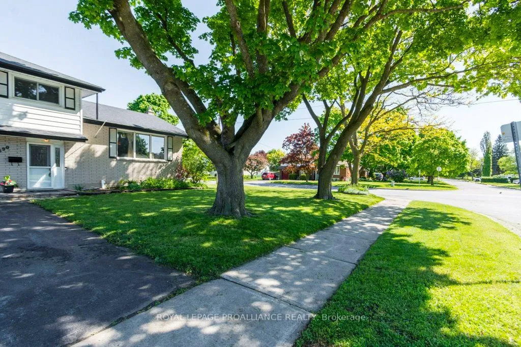 Photo 5 of 590 Victoria Avenue, Belleville, Thurlow Ward — HOMEH
