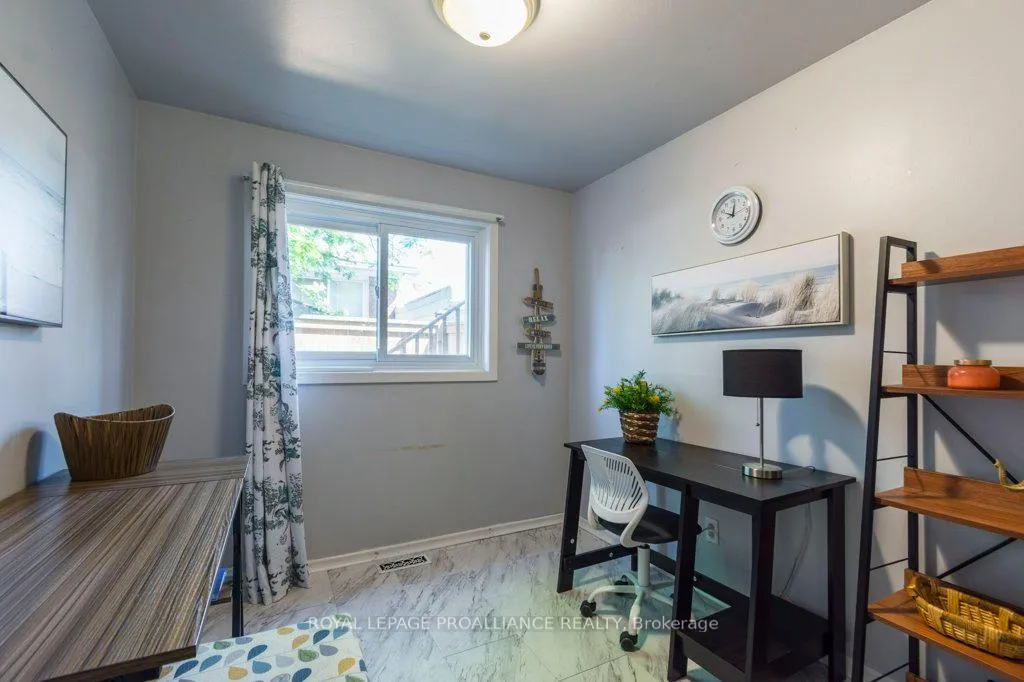 Photo 8 of 590 Victoria Avenue, Belleville, Thurlow Ward — HOMEH