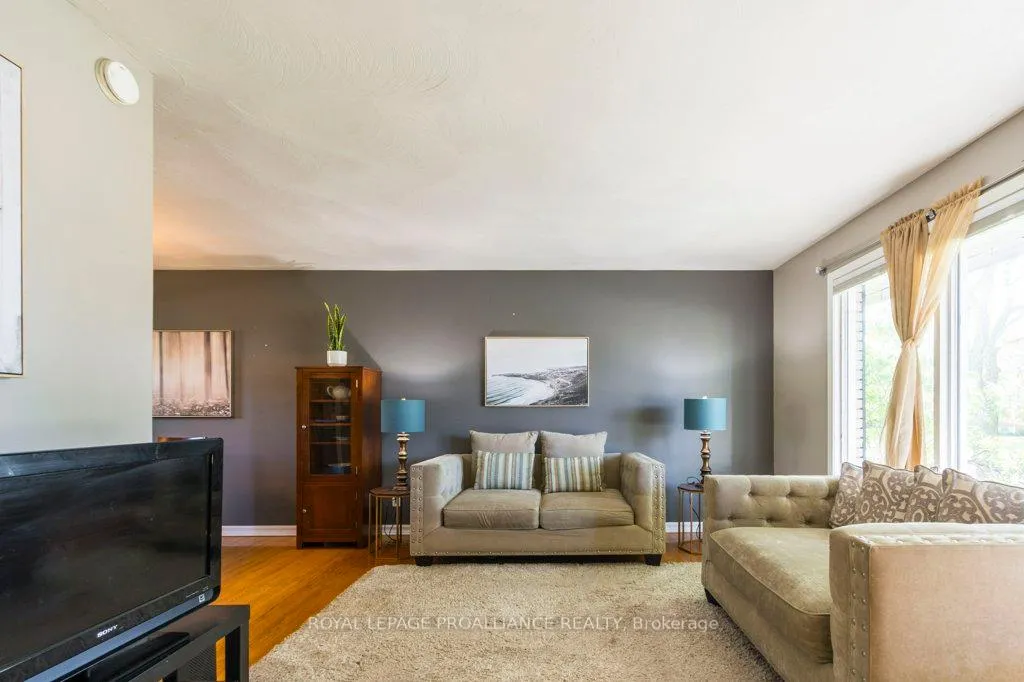 Photo 9 of 590 Victoria Avenue, Belleville, Thurlow Ward — HOMEH