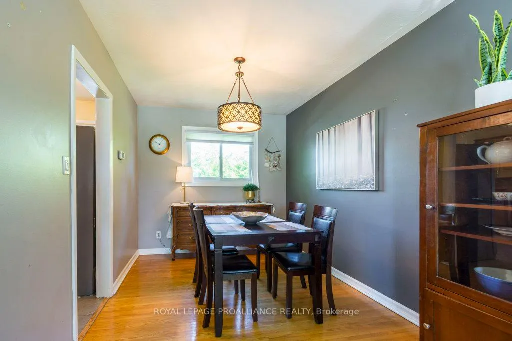 Photo 13 of 590 Victoria Avenue, Belleville, Thurlow Ward — HOMEH