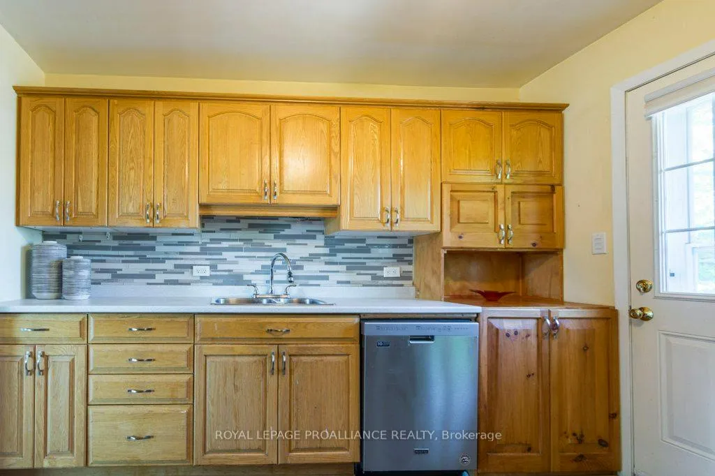 Photo 14 of 590 Victoria Avenue, Belleville, Thurlow Ward — HOMEH