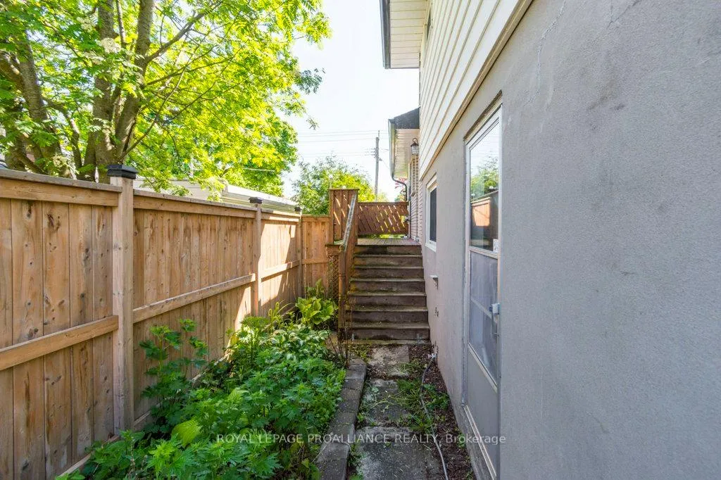Photo 29 of 590 Victoria Avenue, Belleville, Thurlow Ward — HOMEH