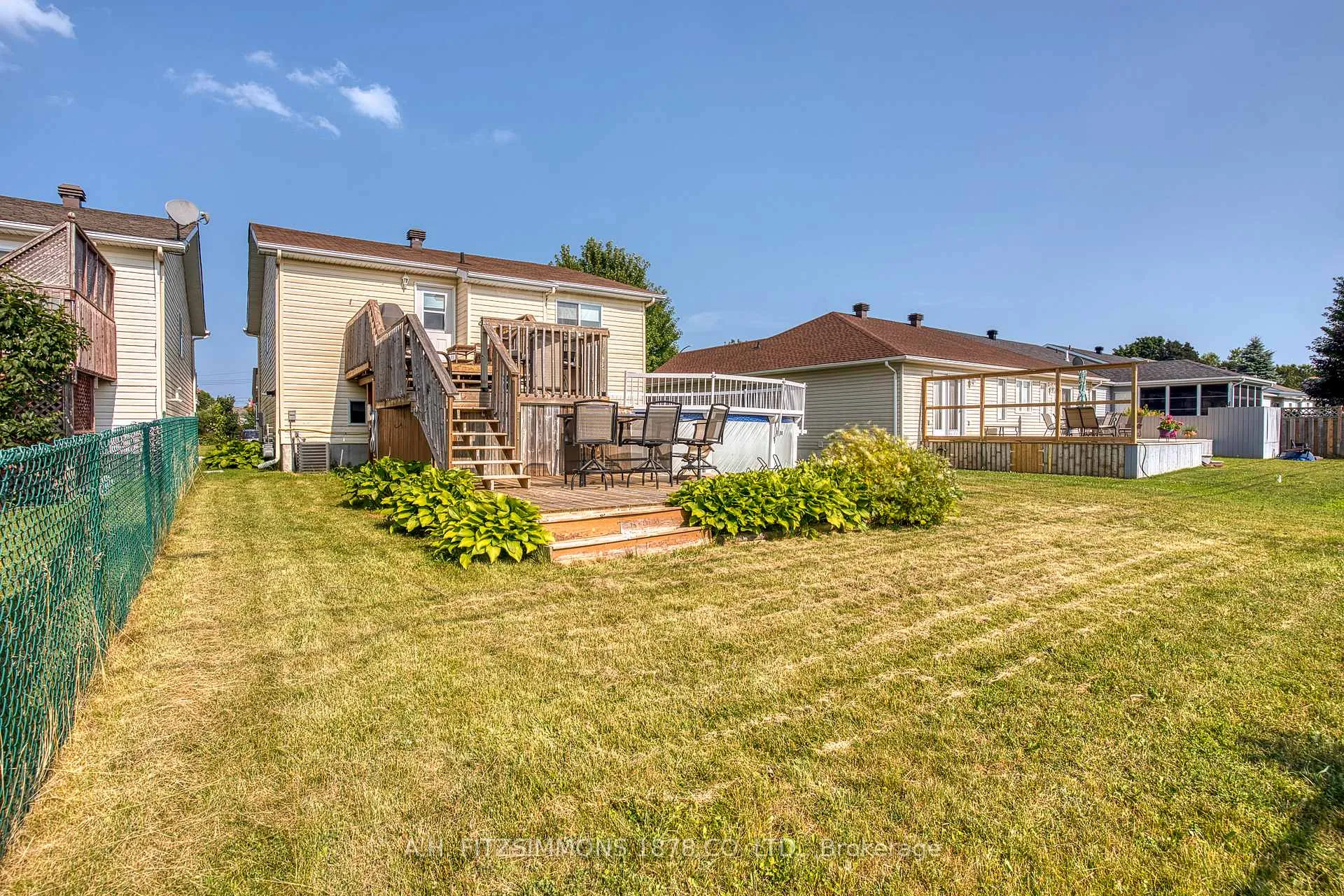 Photo 8 of 106 Merrick Street, Smiths Falls — HOMEH
