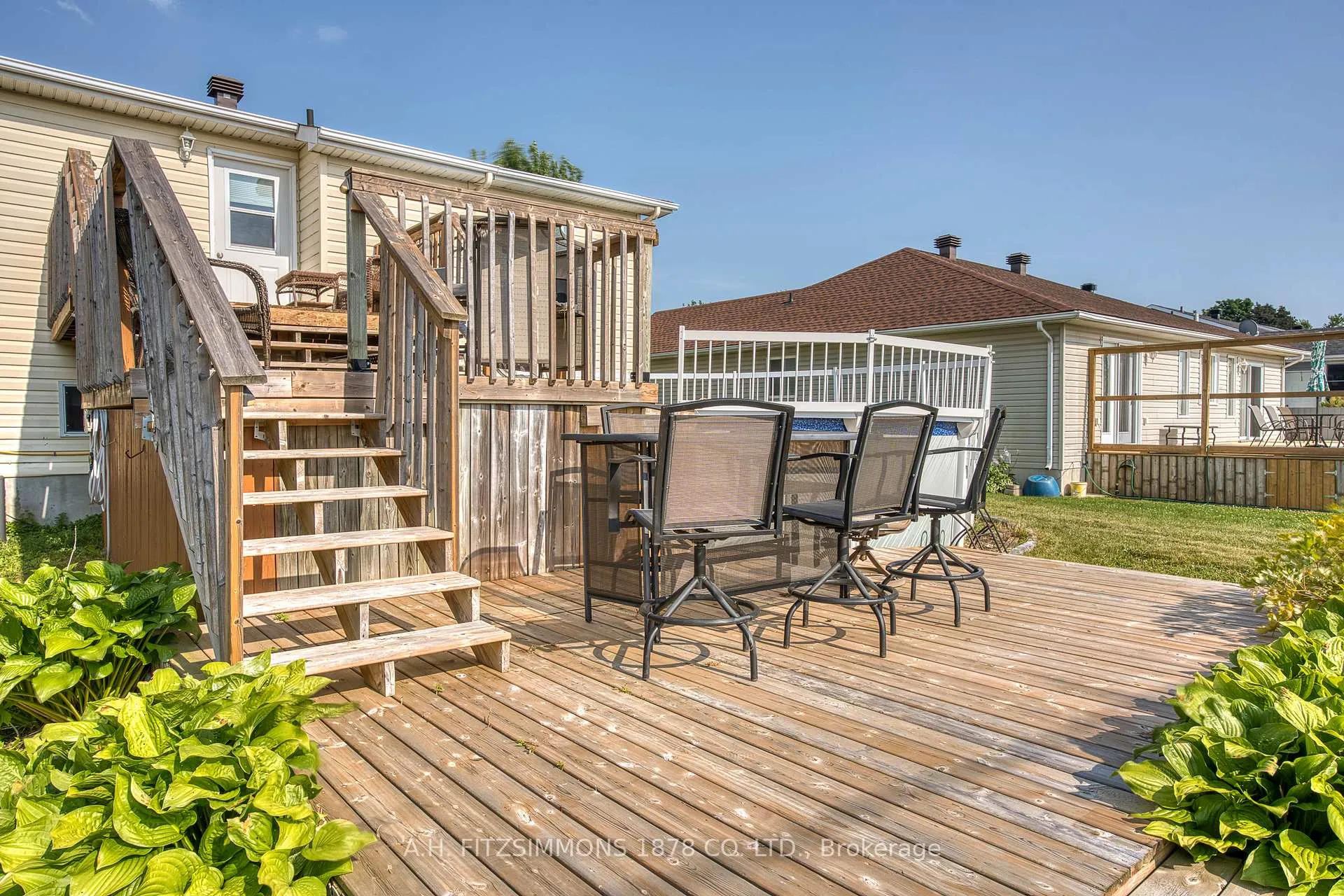 Photo 10 of 106 Merrick Street, Smiths Falls — HOMEH