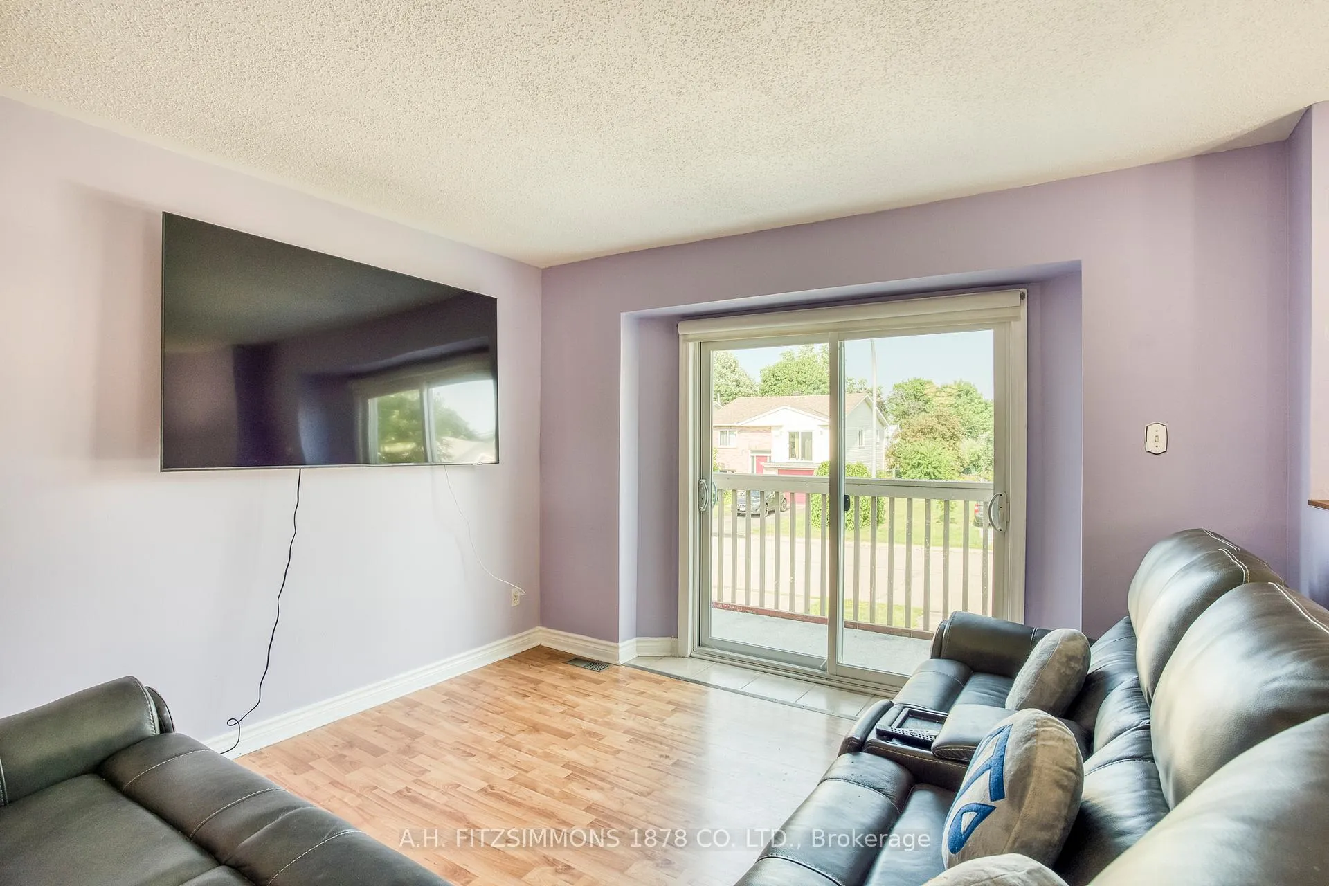 Photo 21 of 106 Merrick Street, Smiths Falls — HOMEH