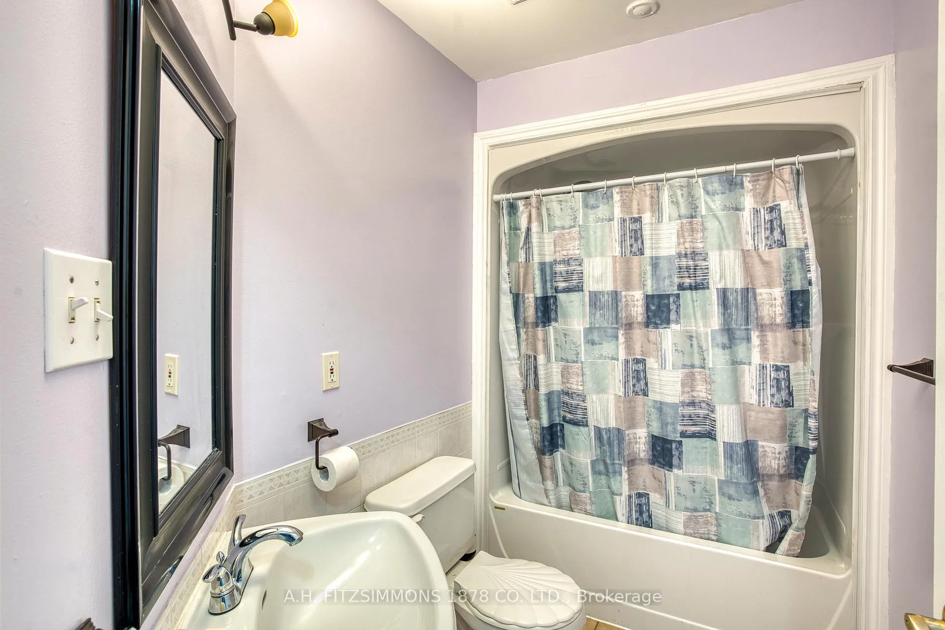 Photo 23 of 106 Merrick Street, Smiths Falls — HOMEH