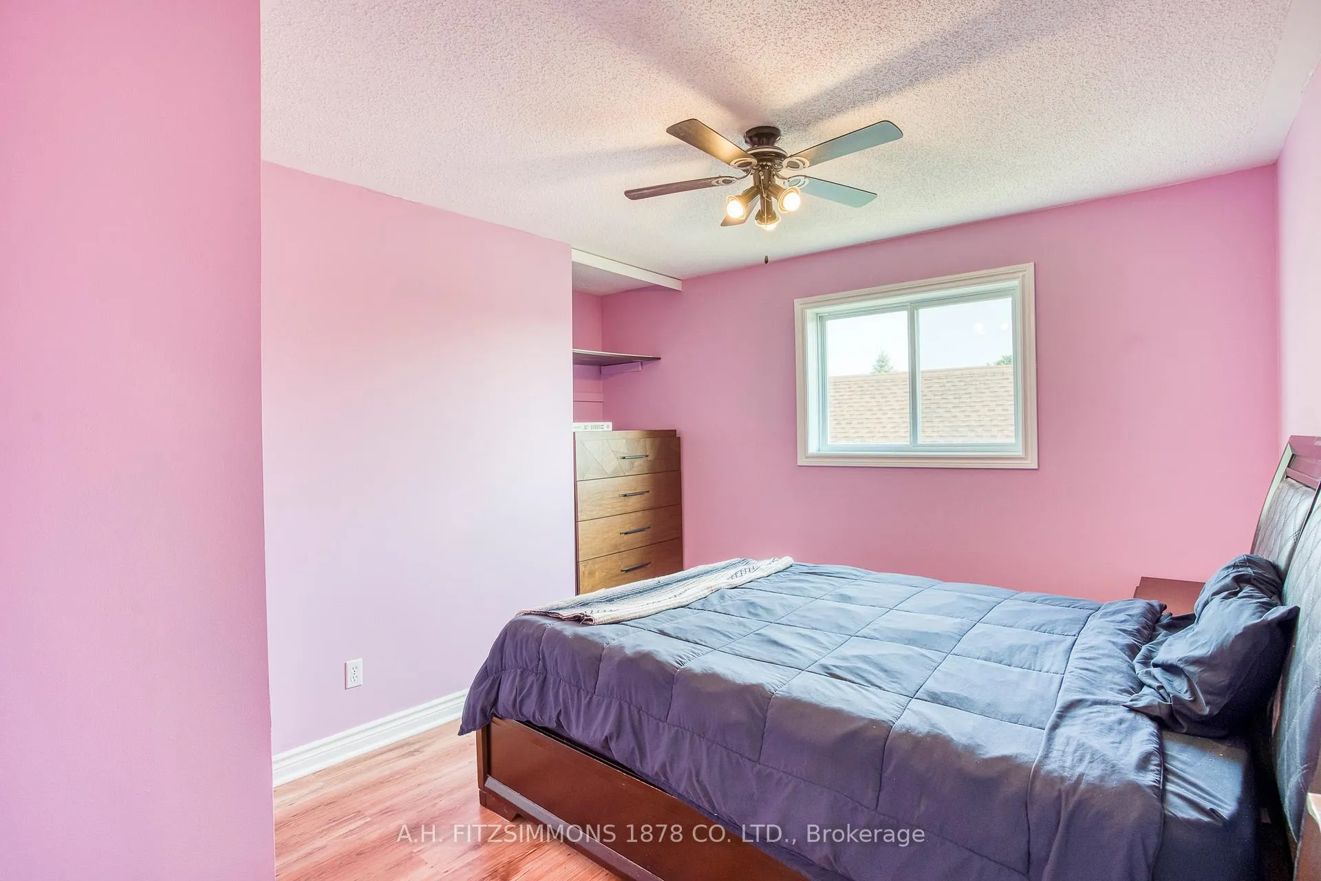 Photo 24 of 106 Merrick Street, Smiths Falls — HOMEH