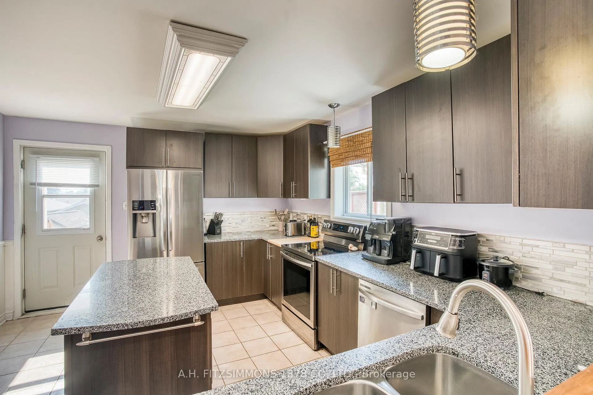 Photo 33 of 106 Merrick Street, Smiths Falls — HOMEH