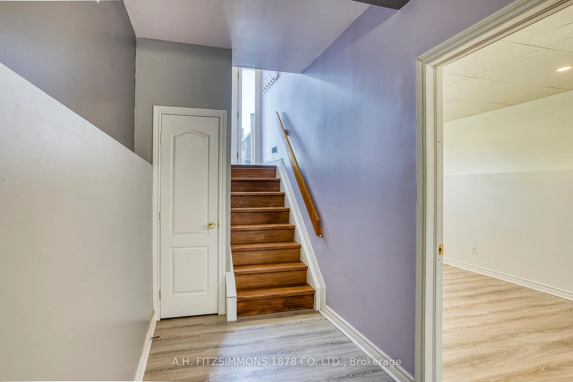 Photo 37 of 106 Merrick Street, Smiths Falls — HOMEH