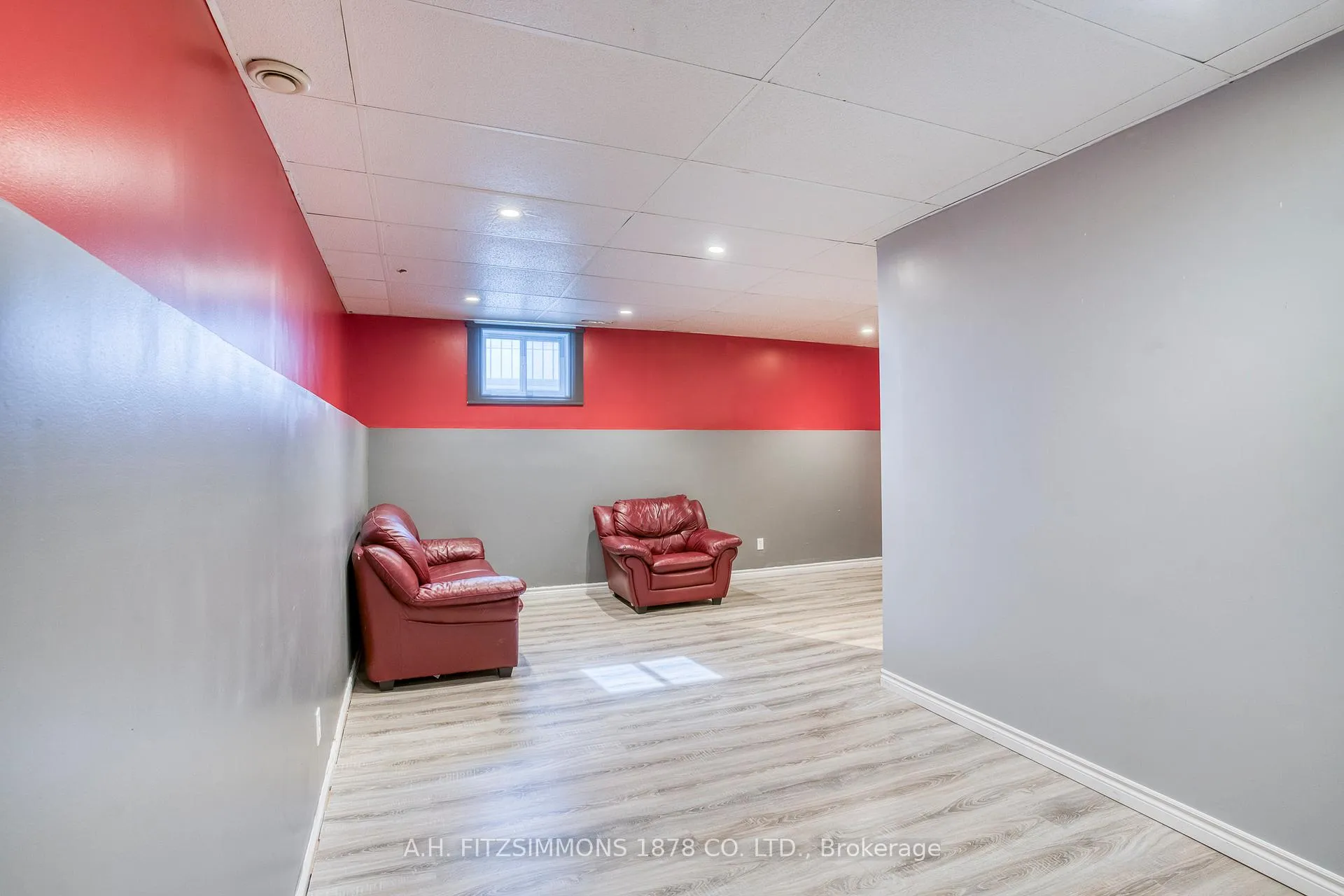 Photo 41 of 106 Merrick Street, Smiths Falls — HOMEH