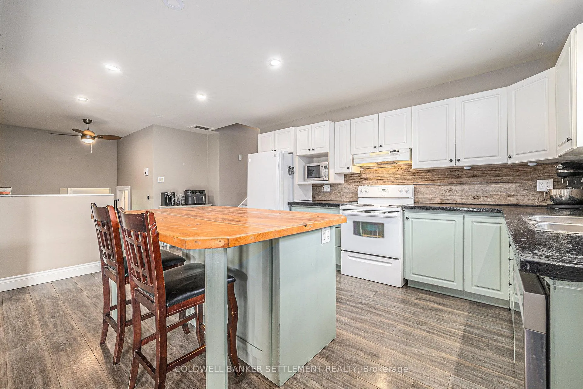 Photo 9 of 1265 Bathurst 5th Con Concession, Tay Valley, Bathurst/Burgess & Sherbrooke (Bathurst) Twp — HOMEH