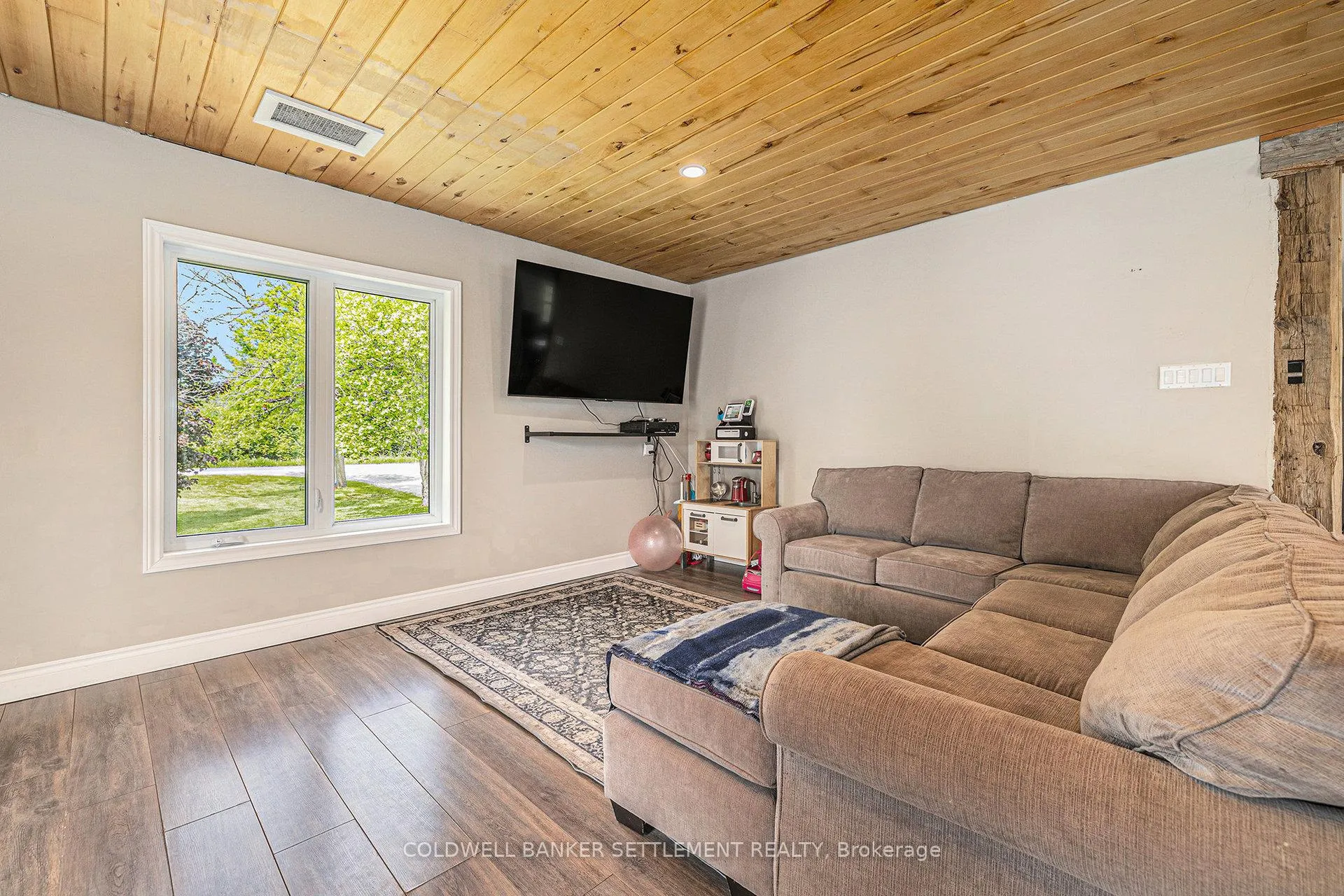 Photo 15 of 1265 Bathurst 5th Con Concession, Tay Valley, Bathurst/Burgess & Sherbrooke (Bathurst) Twp — HOMEH