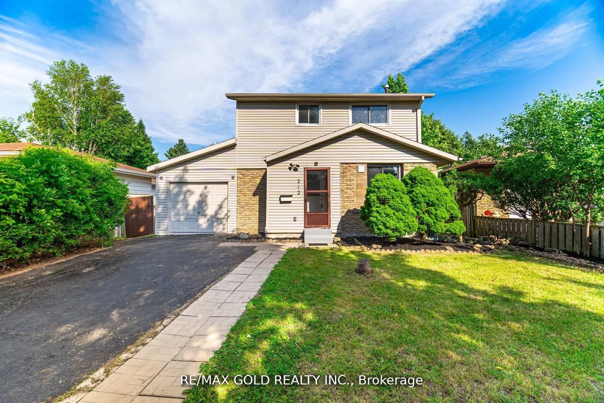 Photo 1 of 212 Cedarwoods Crescent, Kitchener — HOMEH