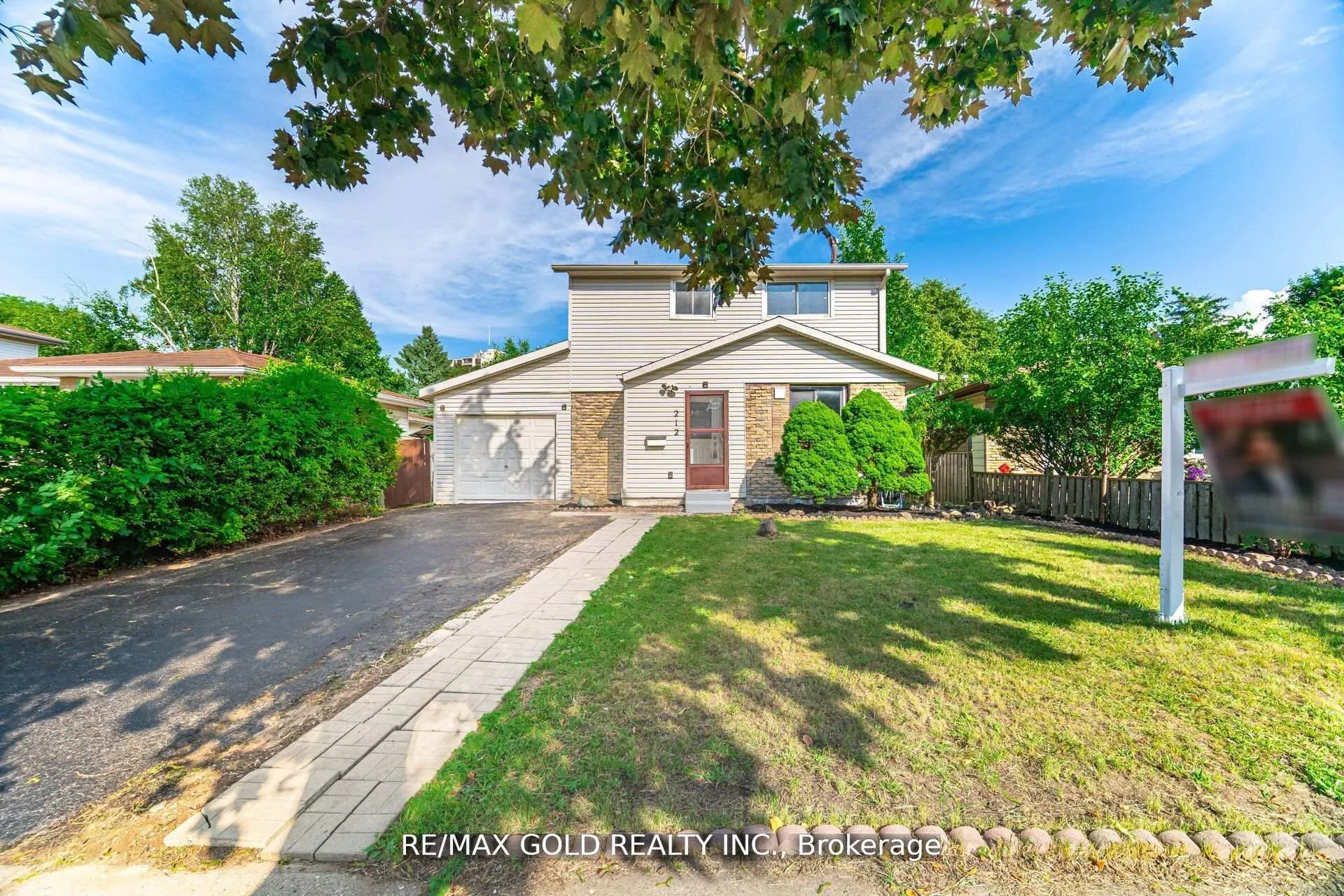 Photo 6 of 212 Cedarwoods Crescent, Kitchener — HOMEH