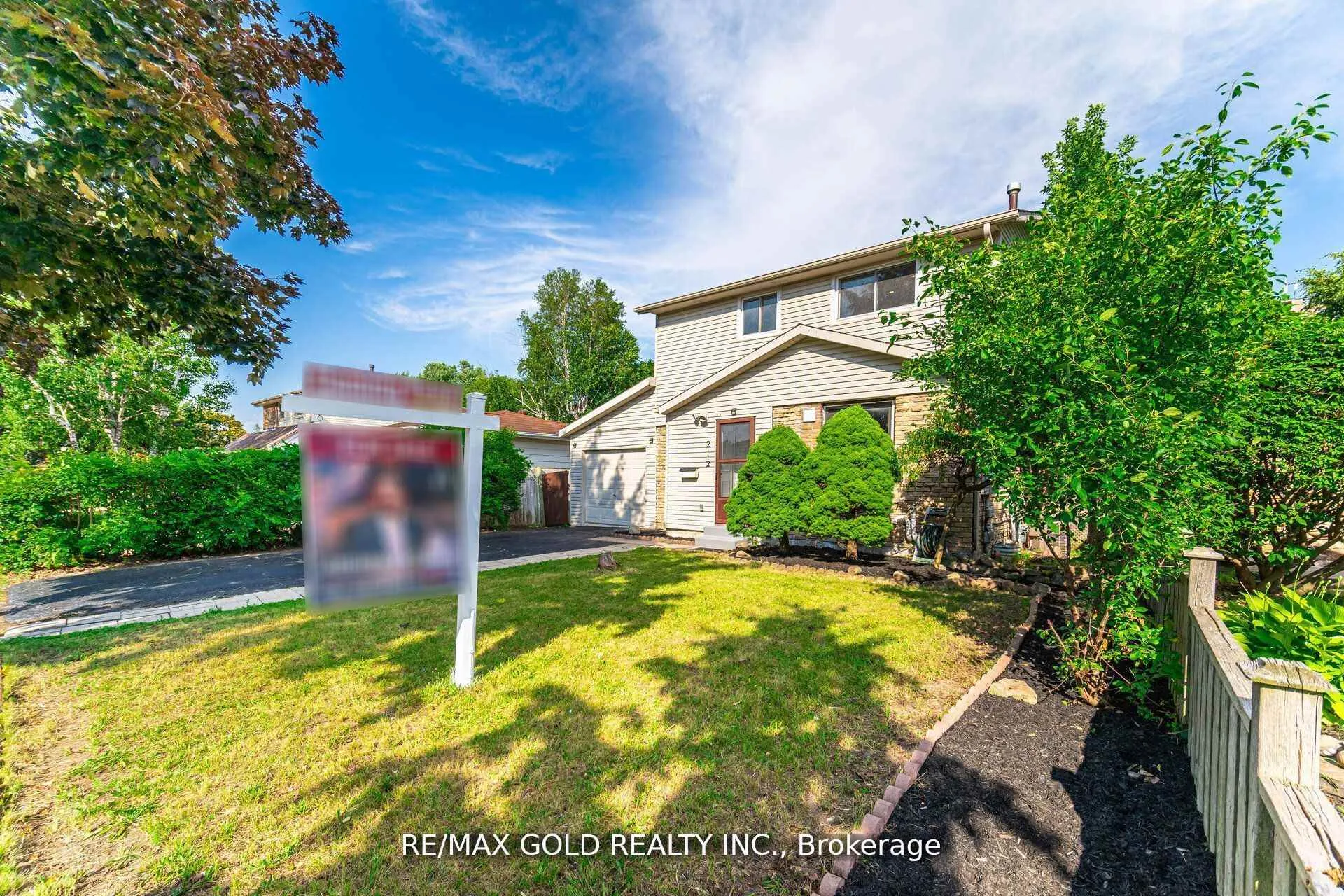Photo 8 of 212 Cedarwoods Crescent, Kitchener — HOMEH