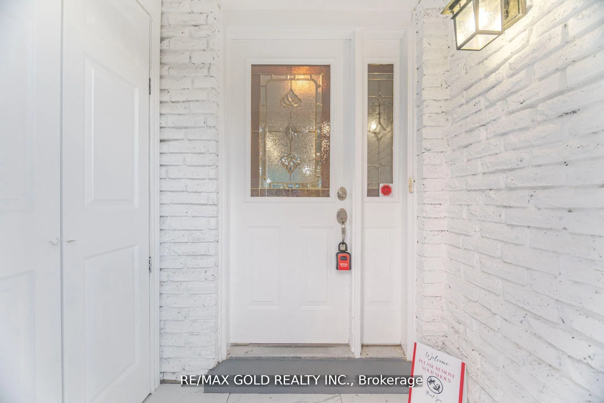 Photo 10 of 212 Cedarwoods Crescent, Kitchener — HOMEH