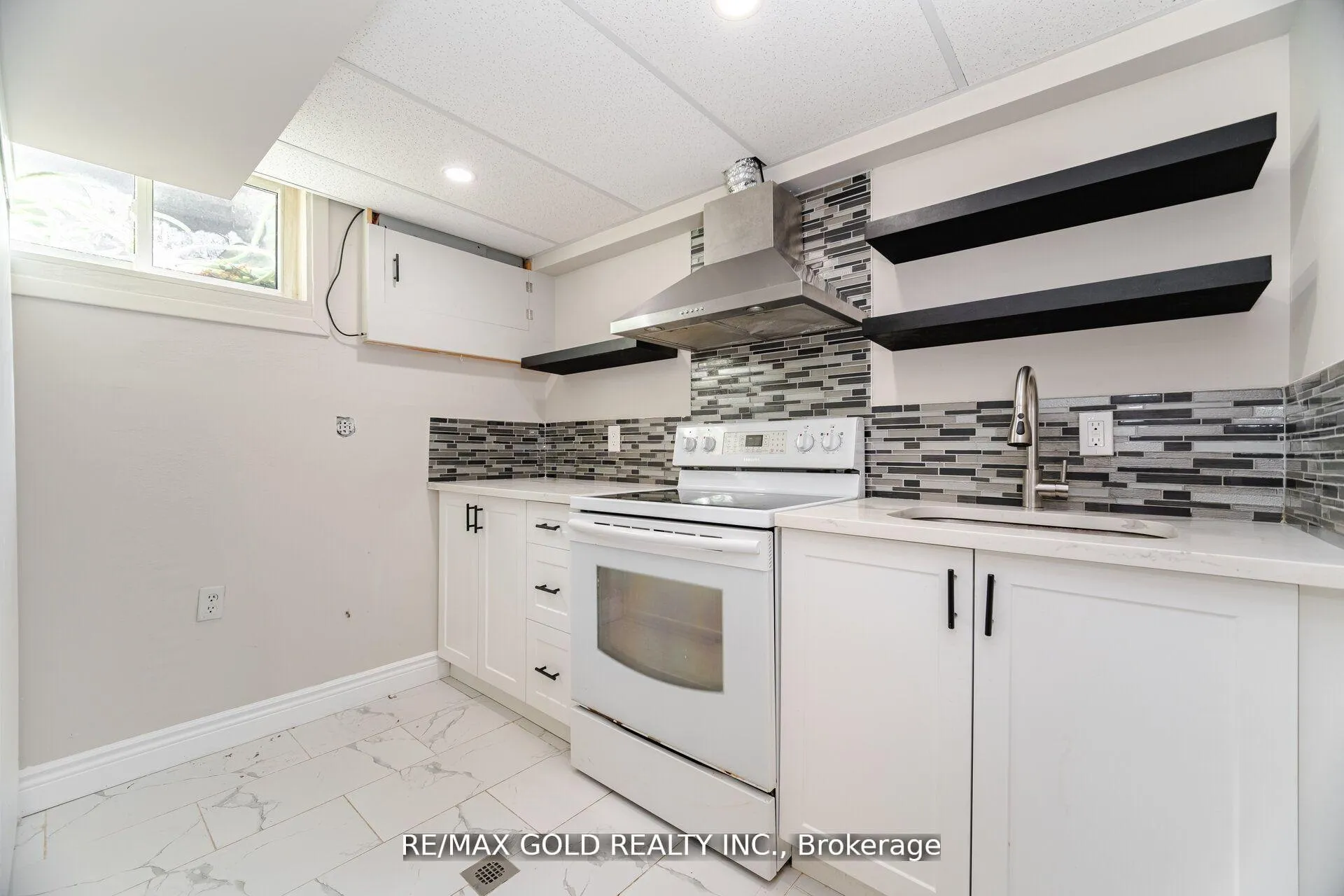 Photo 36 of 212 Cedarwoods Crescent, Kitchener — HOMEH