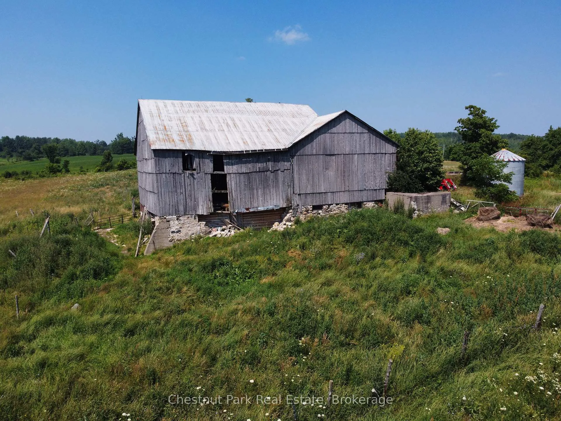 Photo 8 of 145120 Sideroad 16, Meaford — HOMEH