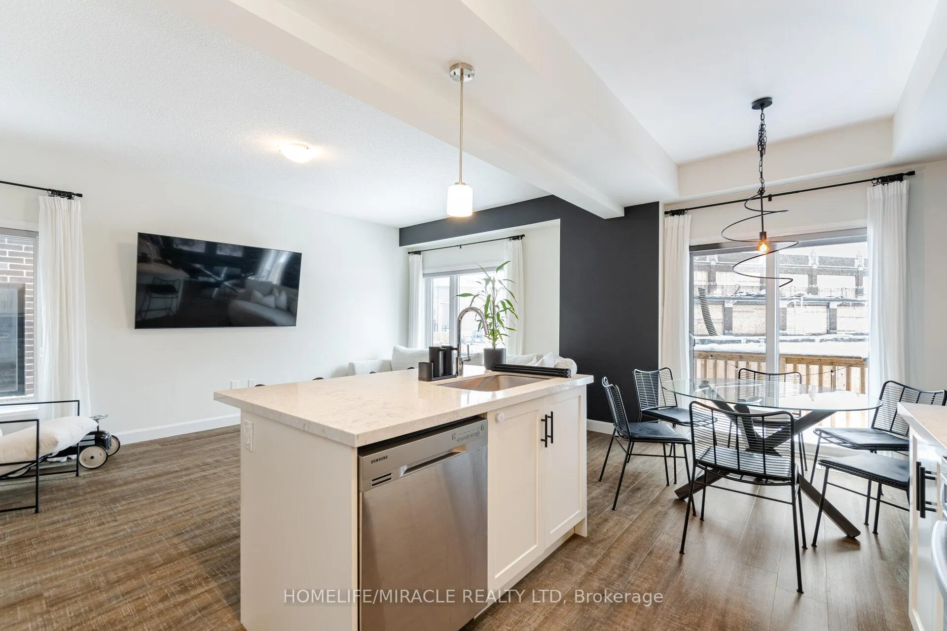 Photo 12 of 14 Southam Lane, Hamilton, Mountview — HOMEH