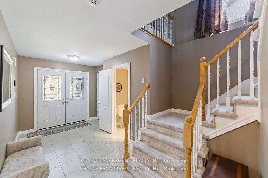 Photo 6 of 82 Griffith Drive, Grimsby, Grimsby East — HOMEH
