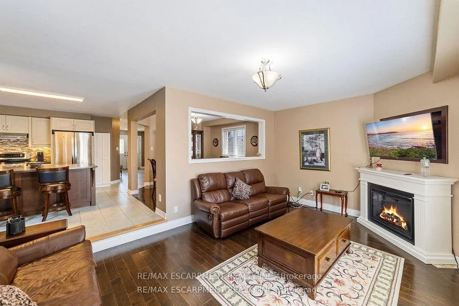 Photo 13 of 82 Griffith Drive, Grimsby, Grimsby East — HOMEH