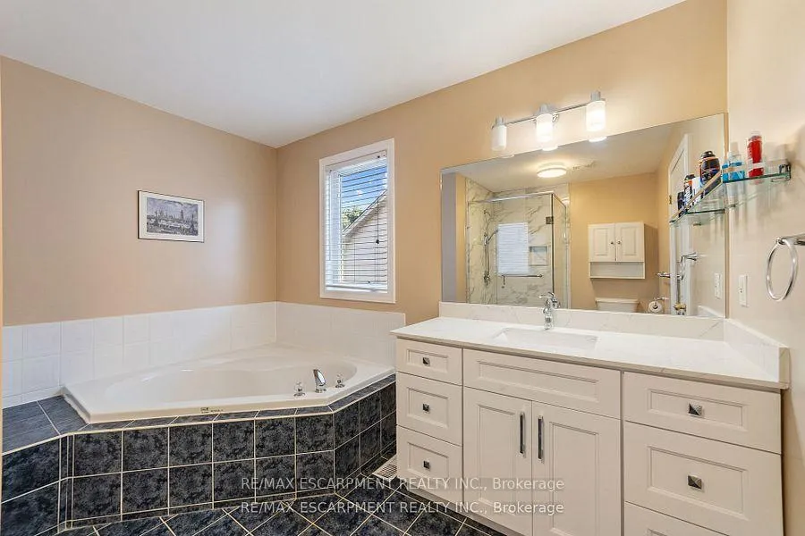 Photo 18 of 82 Griffith Drive, Grimsby, Grimsby East — HOMEH