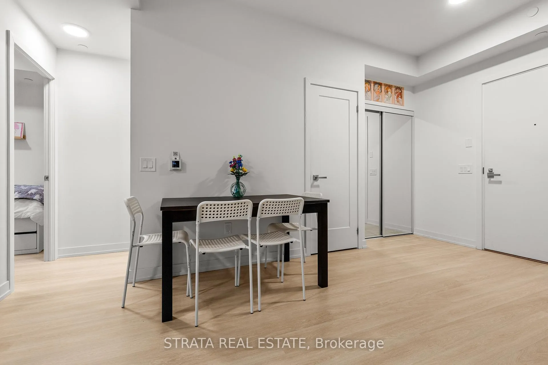 Photo 9 of Unit 601, 415 Main Street W, Hamilton, Kirkendall — HOMEH
