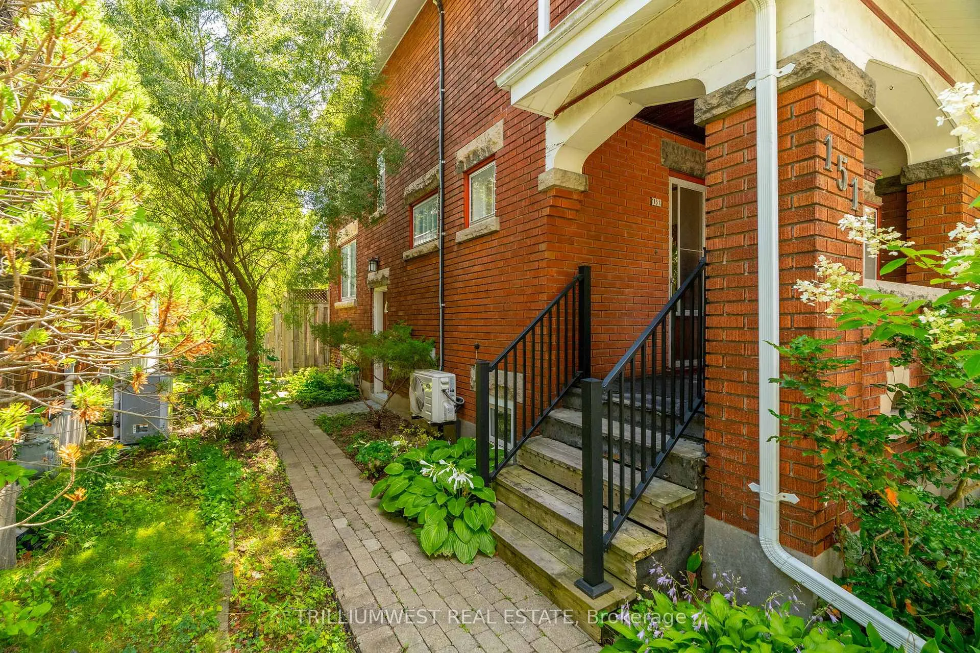 Photo 4 of 151 Union Boulevard, Kitchener — HOMEH