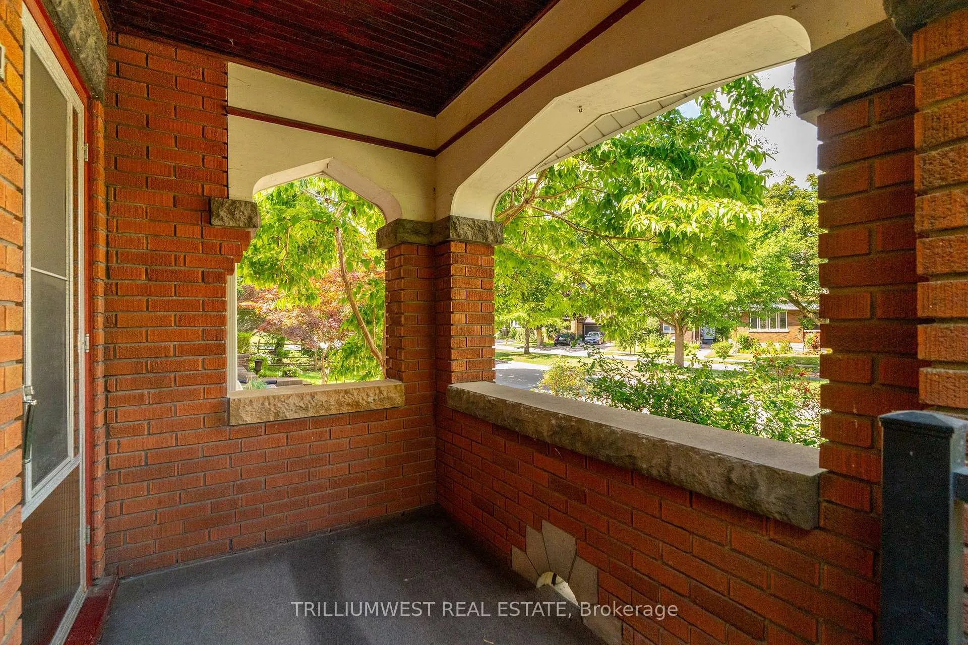 Photo 5 of 151 Union Boulevard, Kitchener — HOMEH