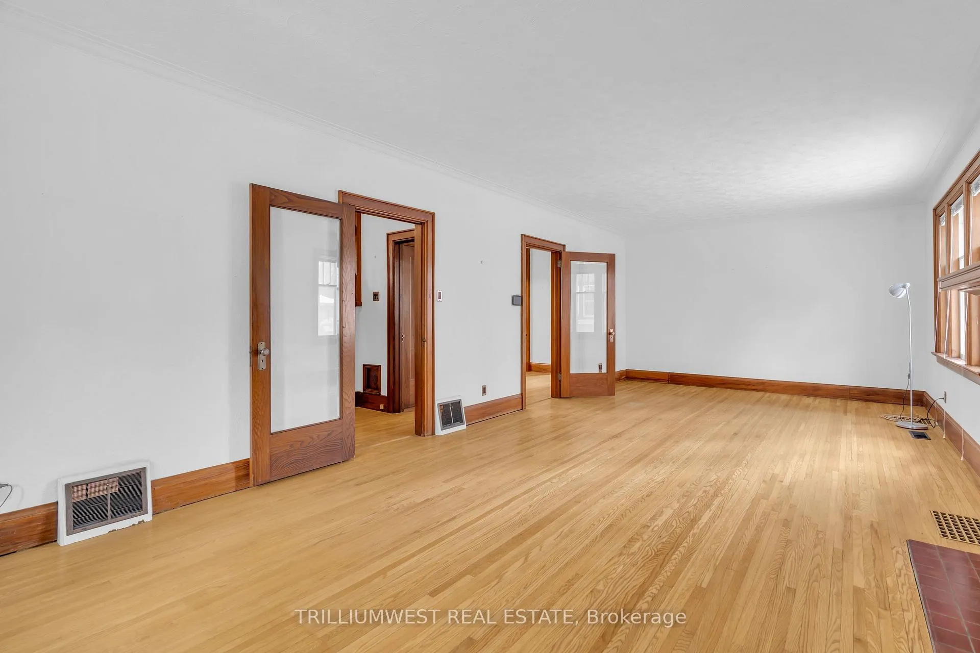 Photo 9 of 151 Union Boulevard, Kitchener — HOMEH