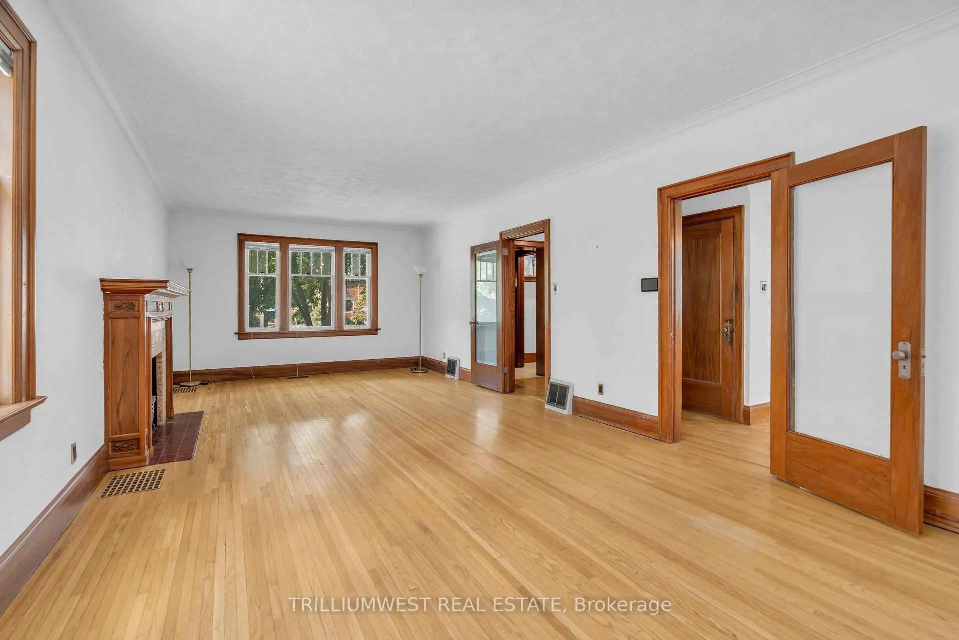 Photo 11 of 151 Union Boulevard, Kitchener — HOMEH