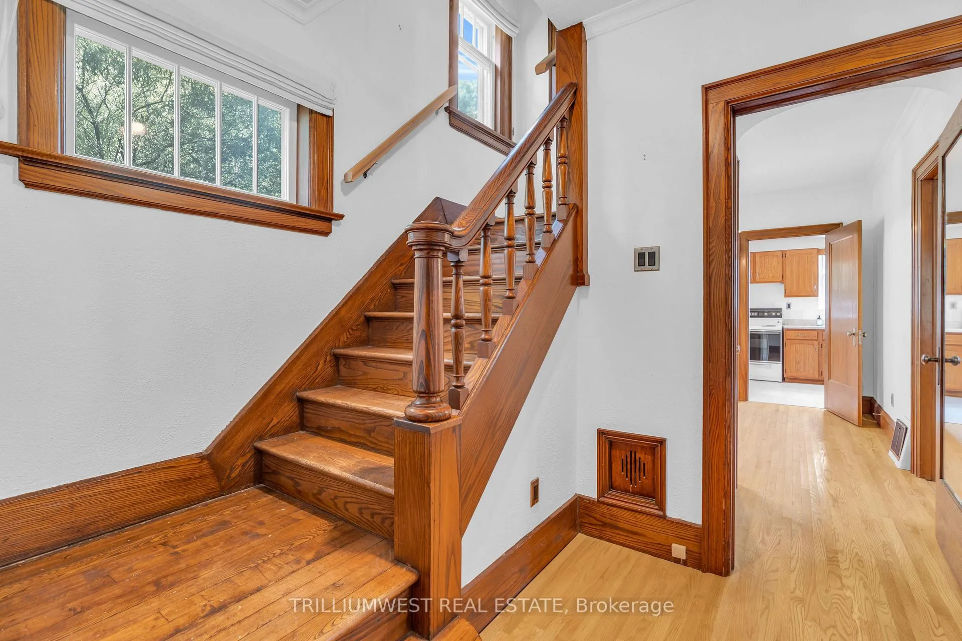 Photo 15 of 151 Union Boulevard, Kitchener — HOMEH