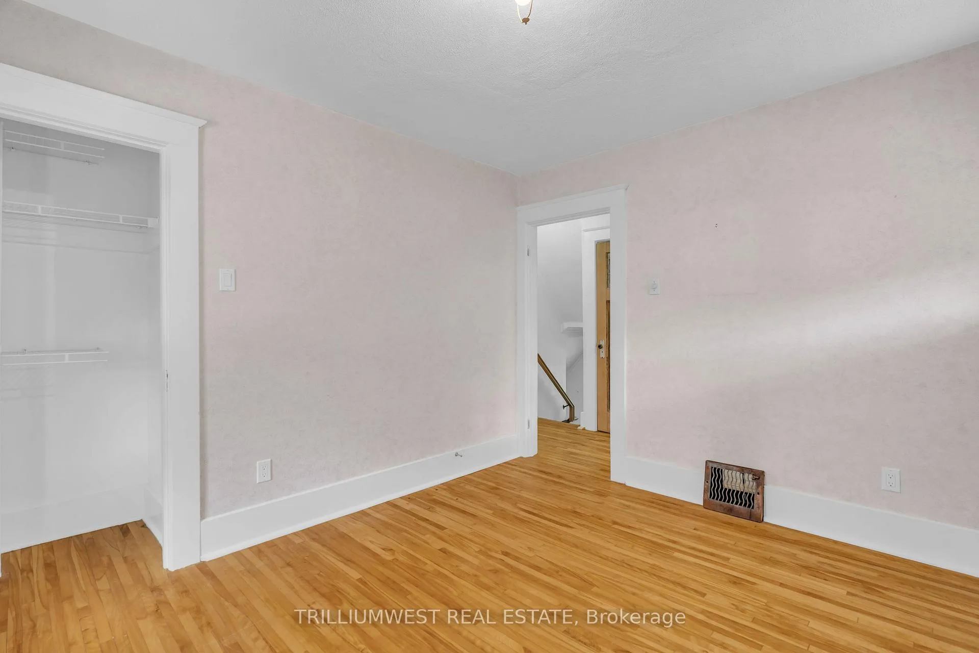 Photo 22 of 151 Union Boulevard, Kitchener — HOMEH