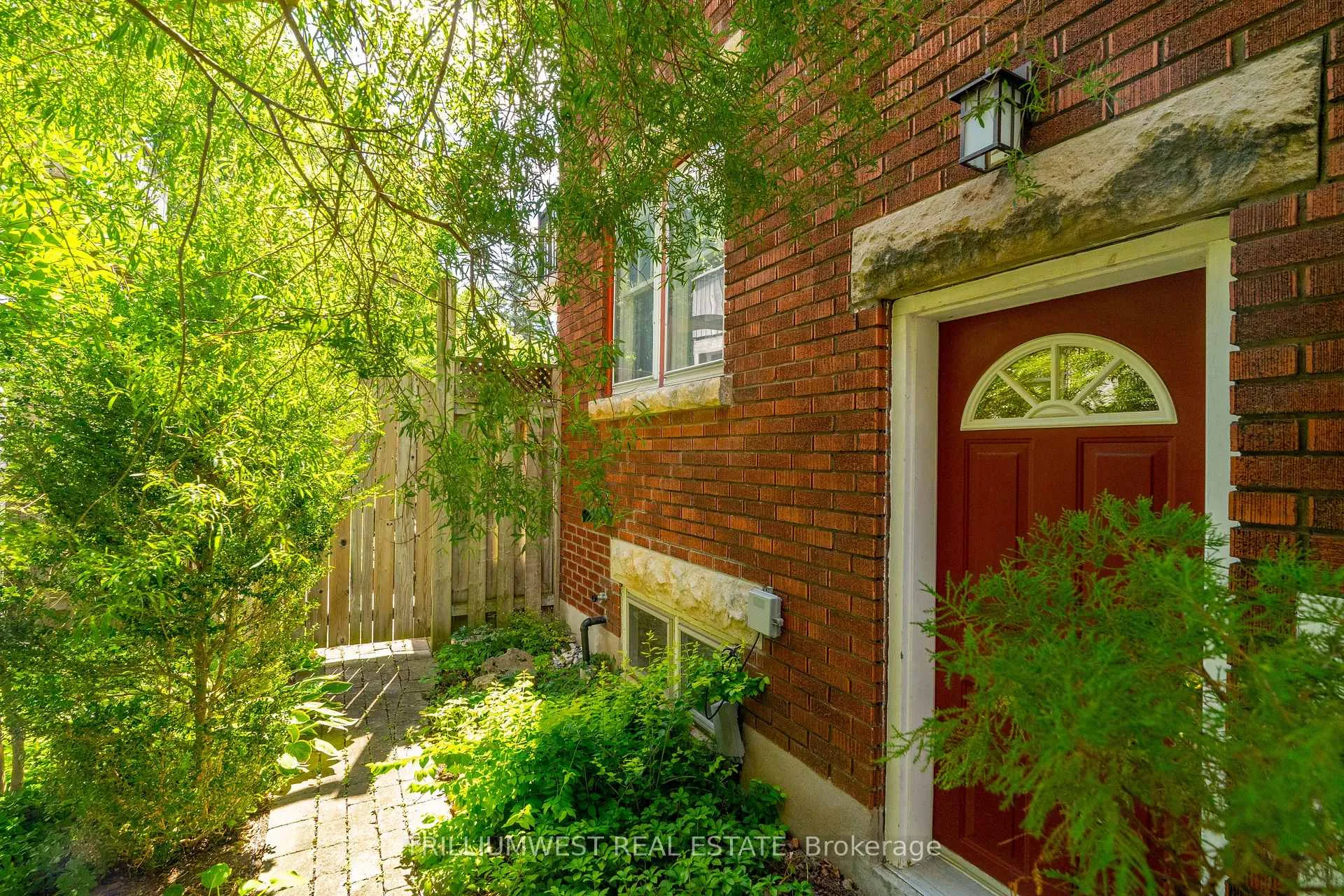Photo 26 of 151 Union Boulevard, Kitchener — HOMEH