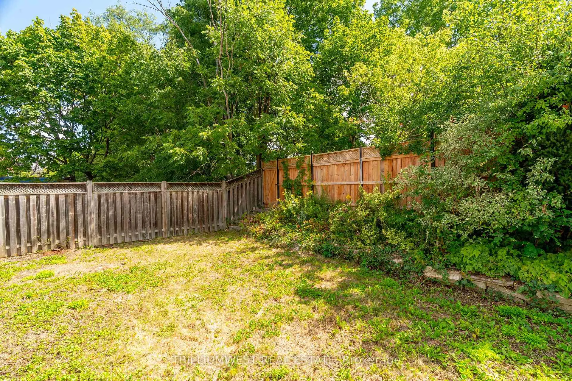 Photo 31 of 151 Union Boulevard, Kitchener — HOMEH