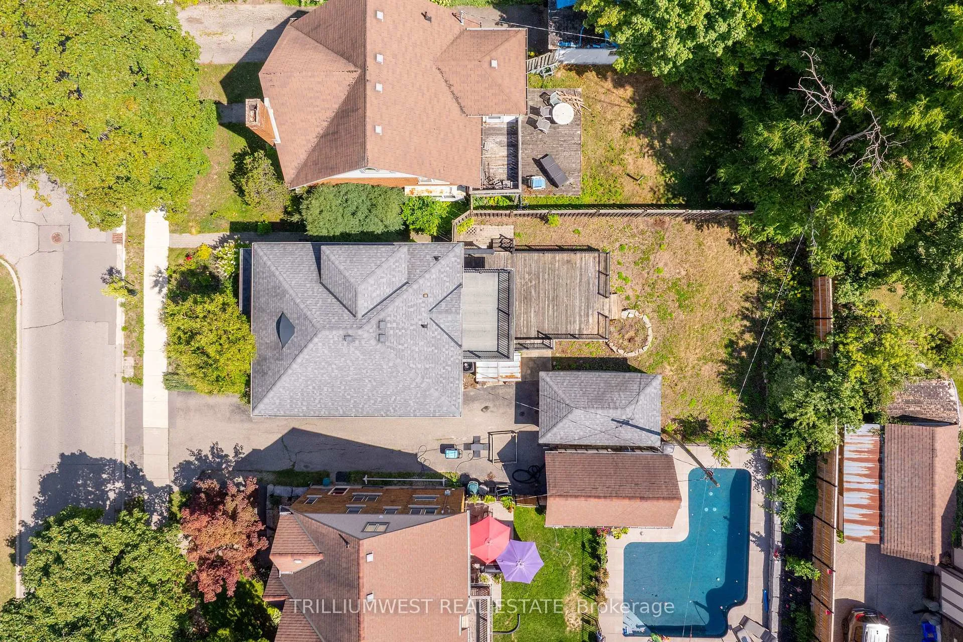Photo 35 of 151 Union Boulevard, Kitchener — HOMEH