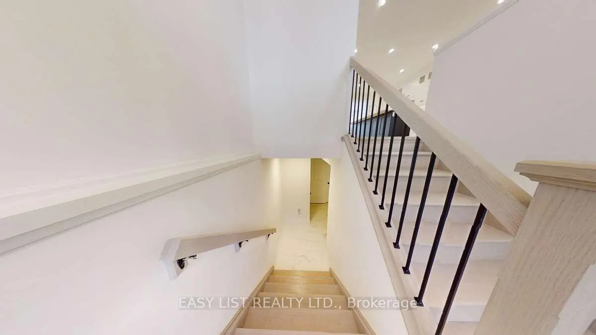 Photo 11 of 6 Kay Crescent, Guelph, Pineridge/Westminster Woods — HOMEH