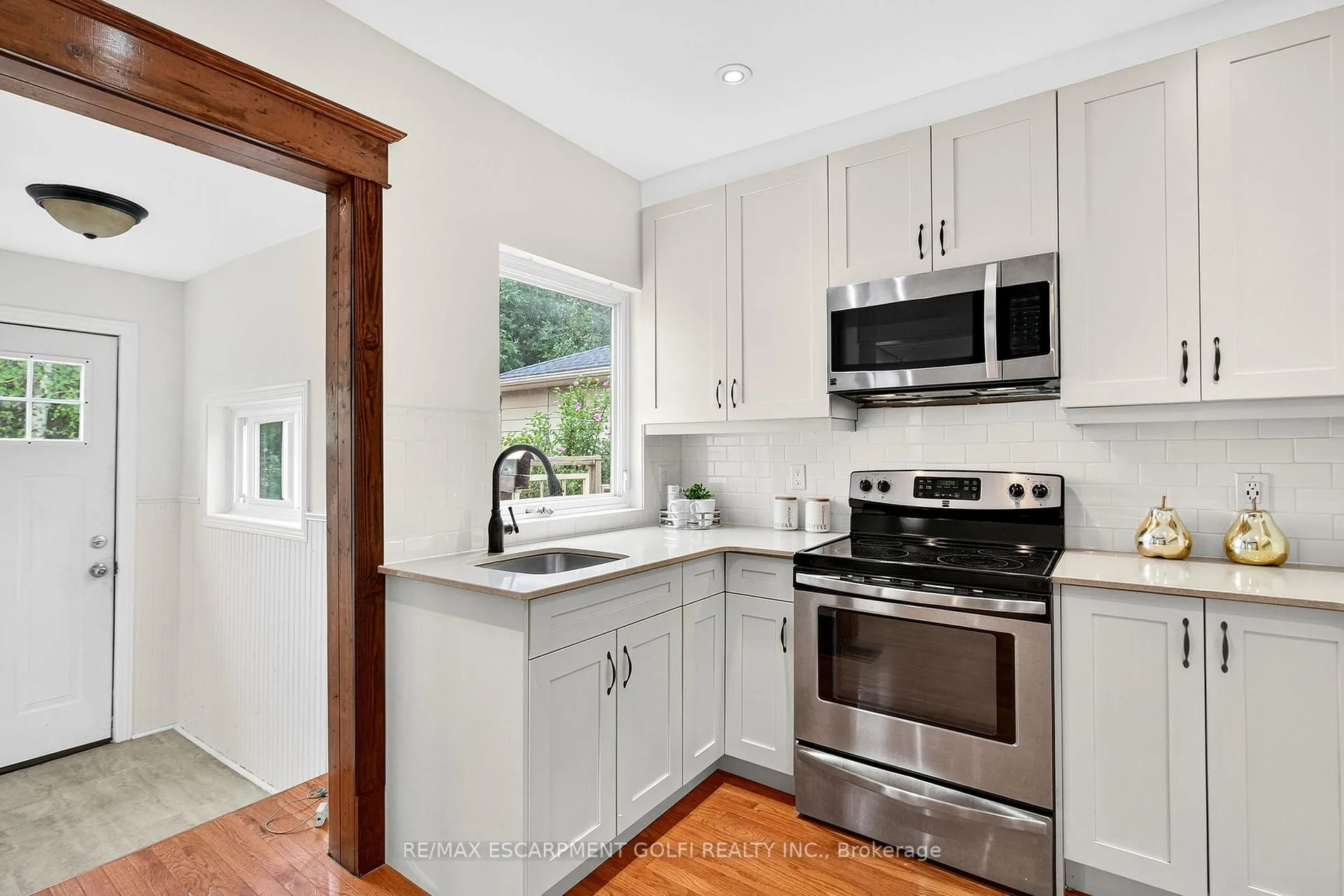 Photo 9 of 31 East 33RD Street, Hamilton, Raleigh — HOMEH