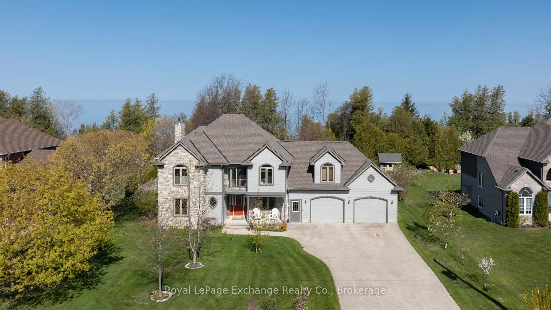 Photo 1 of 902 Park Place, Huron-Kinloss — HOMEH