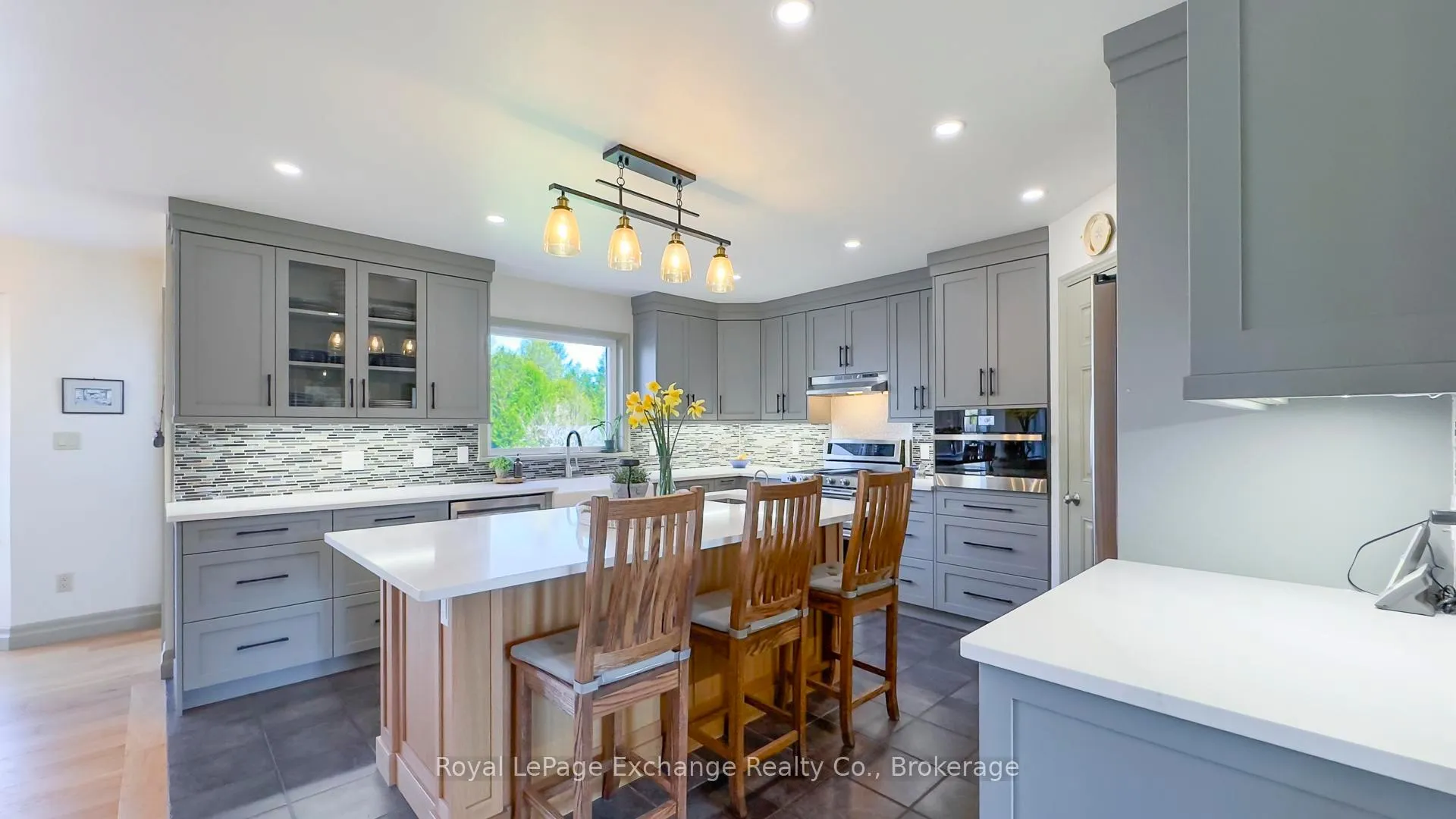 Photo 7 of 902 Park Place, Huron-Kinloss — HOMEH