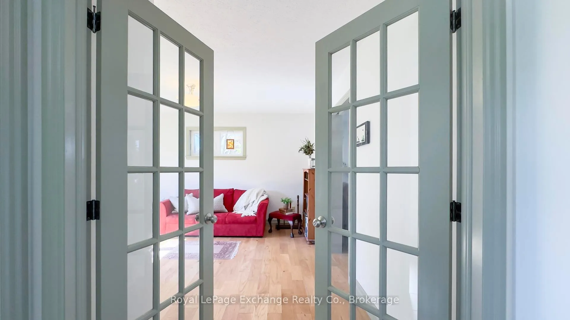 Photo 16 of 902 Park Place, Huron-Kinloss — HOMEH