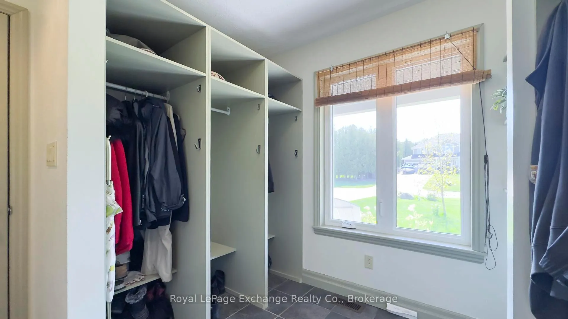 Photo 18 of 902 Park Place, Huron-Kinloss — HOMEH
