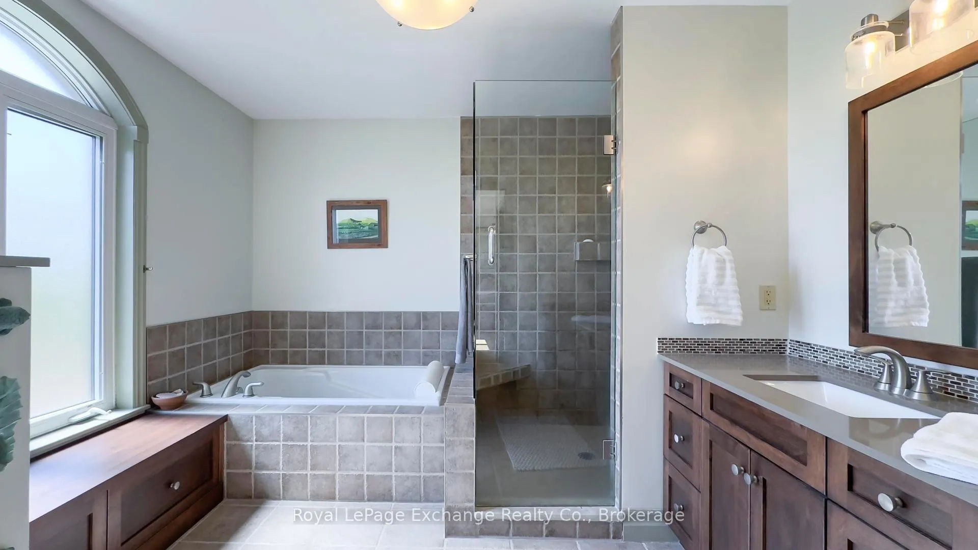 Photo 28 of 902 Park Place, Huron-Kinloss — HOMEH