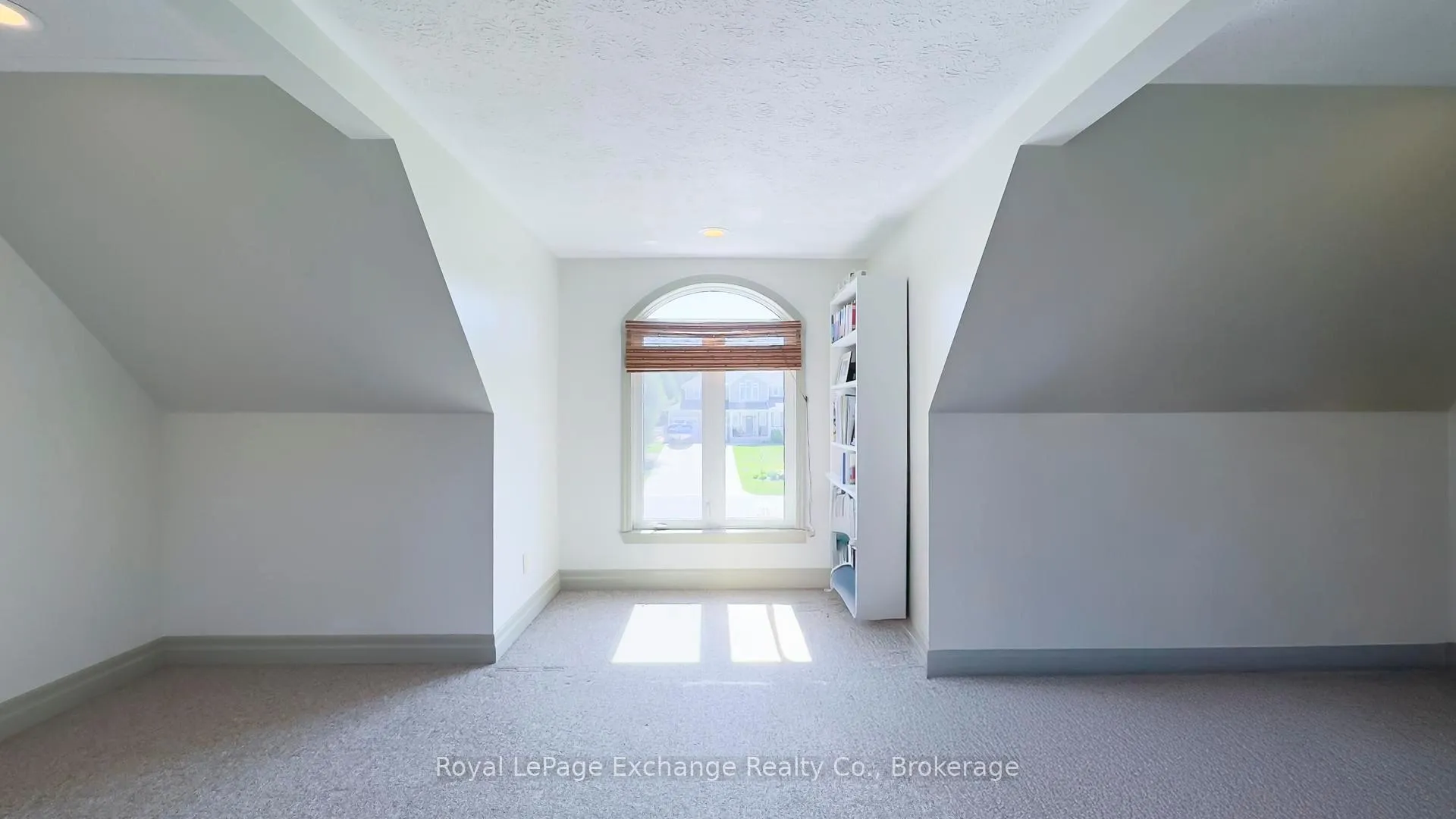 Photo 32 of 902 Park Place, Huron-Kinloss — HOMEH