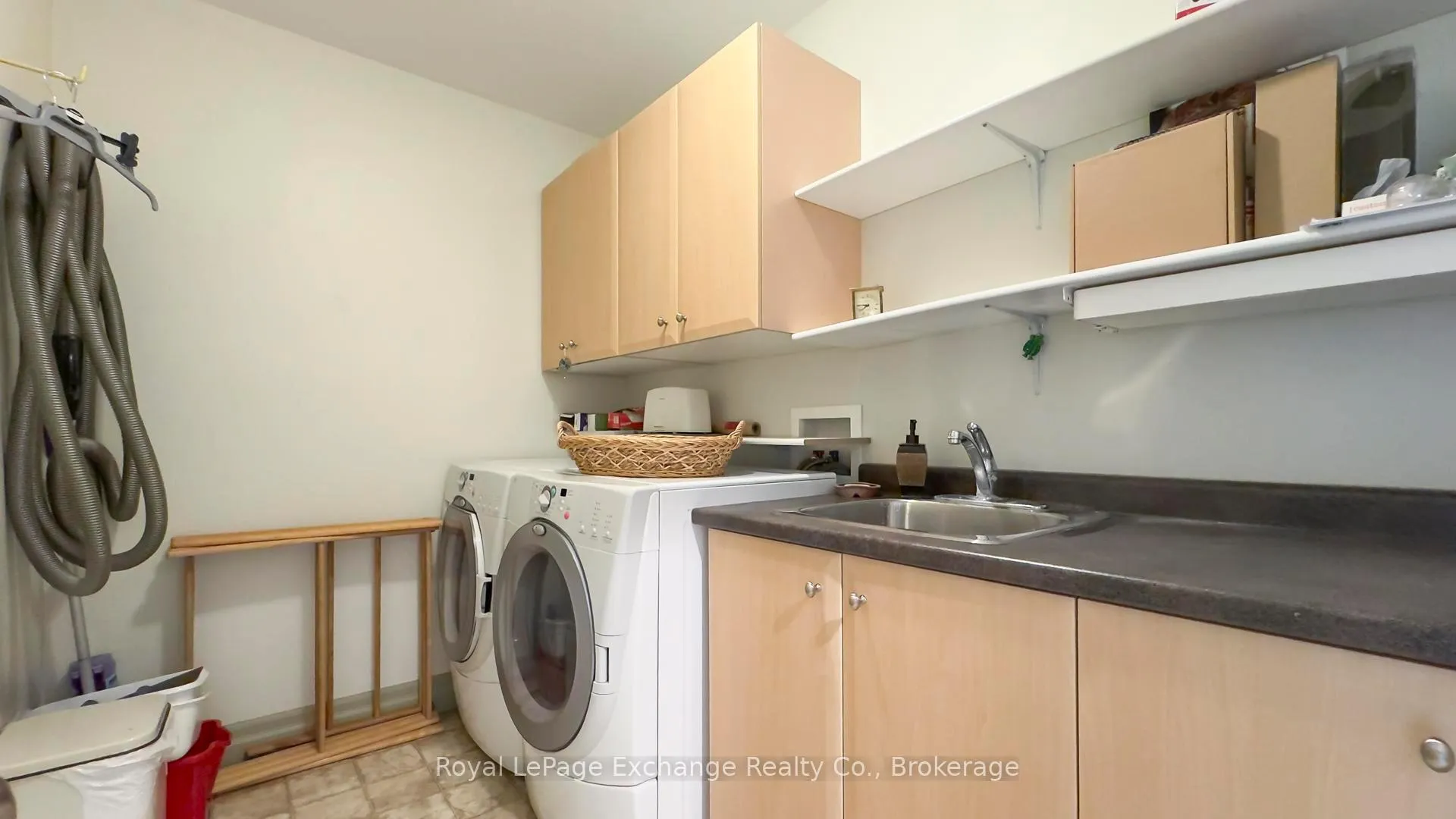 Photo 33 of 902 Park Place, Huron-Kinloss — HOMEH