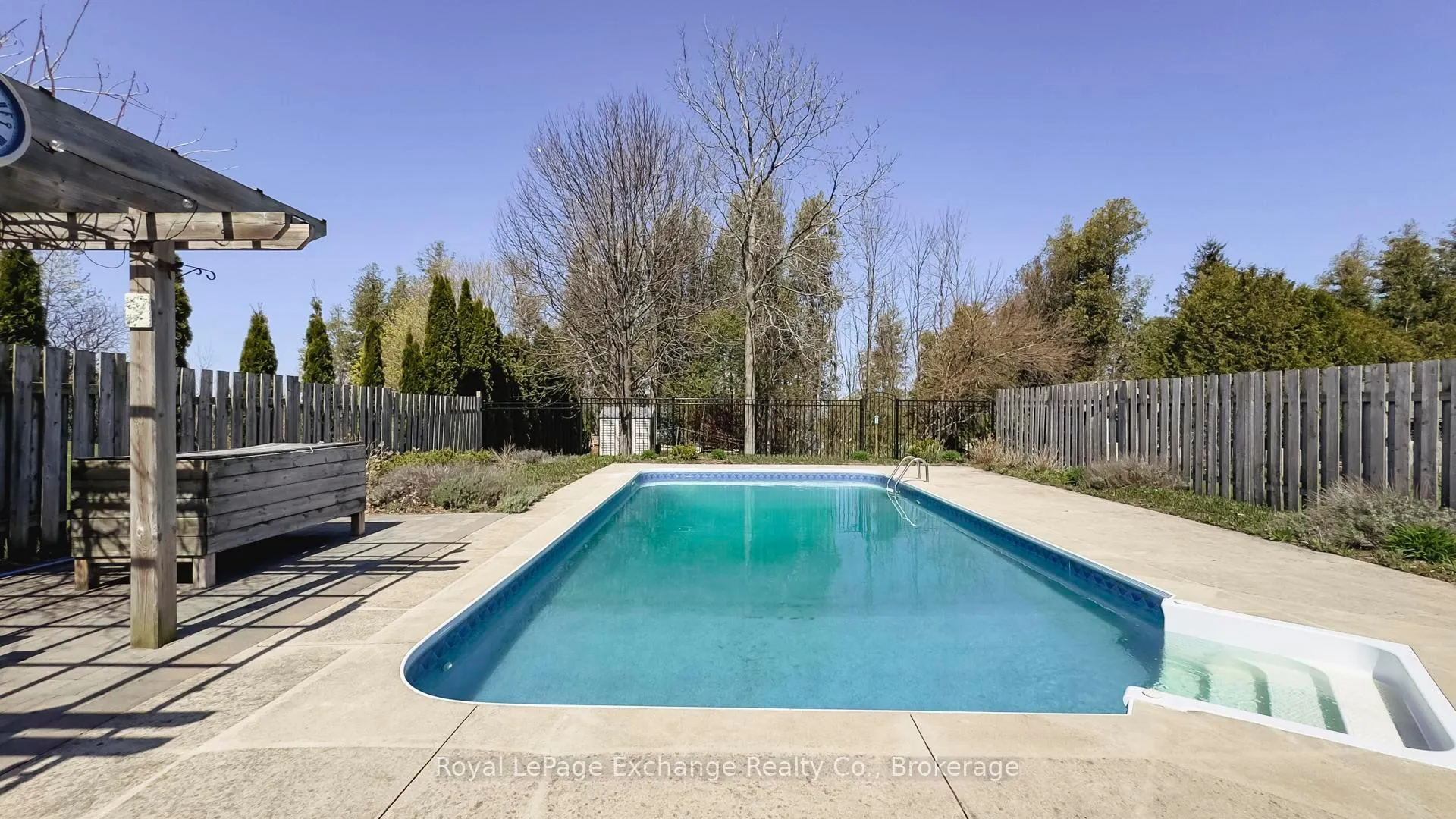 Photo 44 of 902 Park Place, Huron-Kinloss — HOMEH