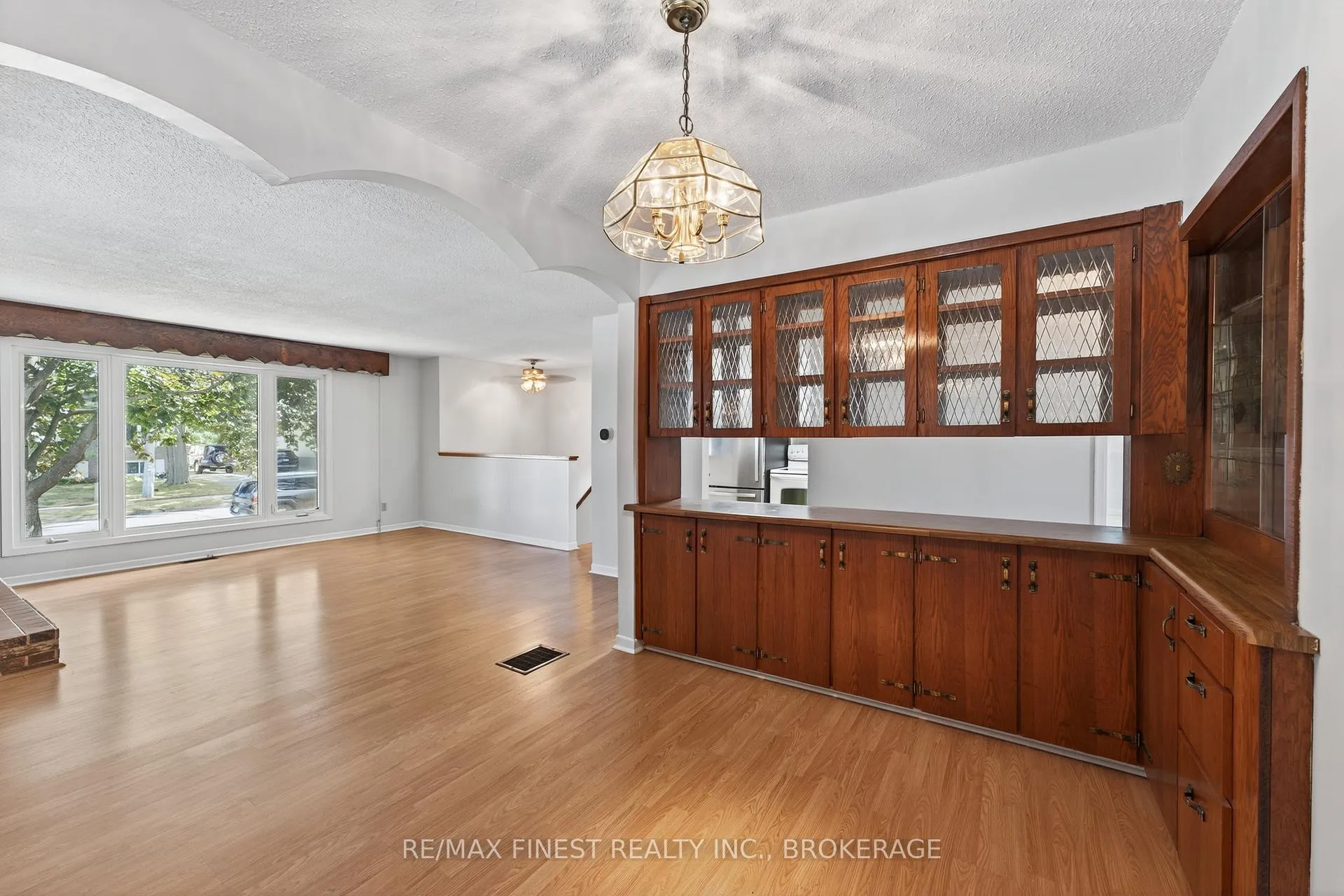 Photo 9 of 812 Cunningham Crescent, Brockville — HOMEH