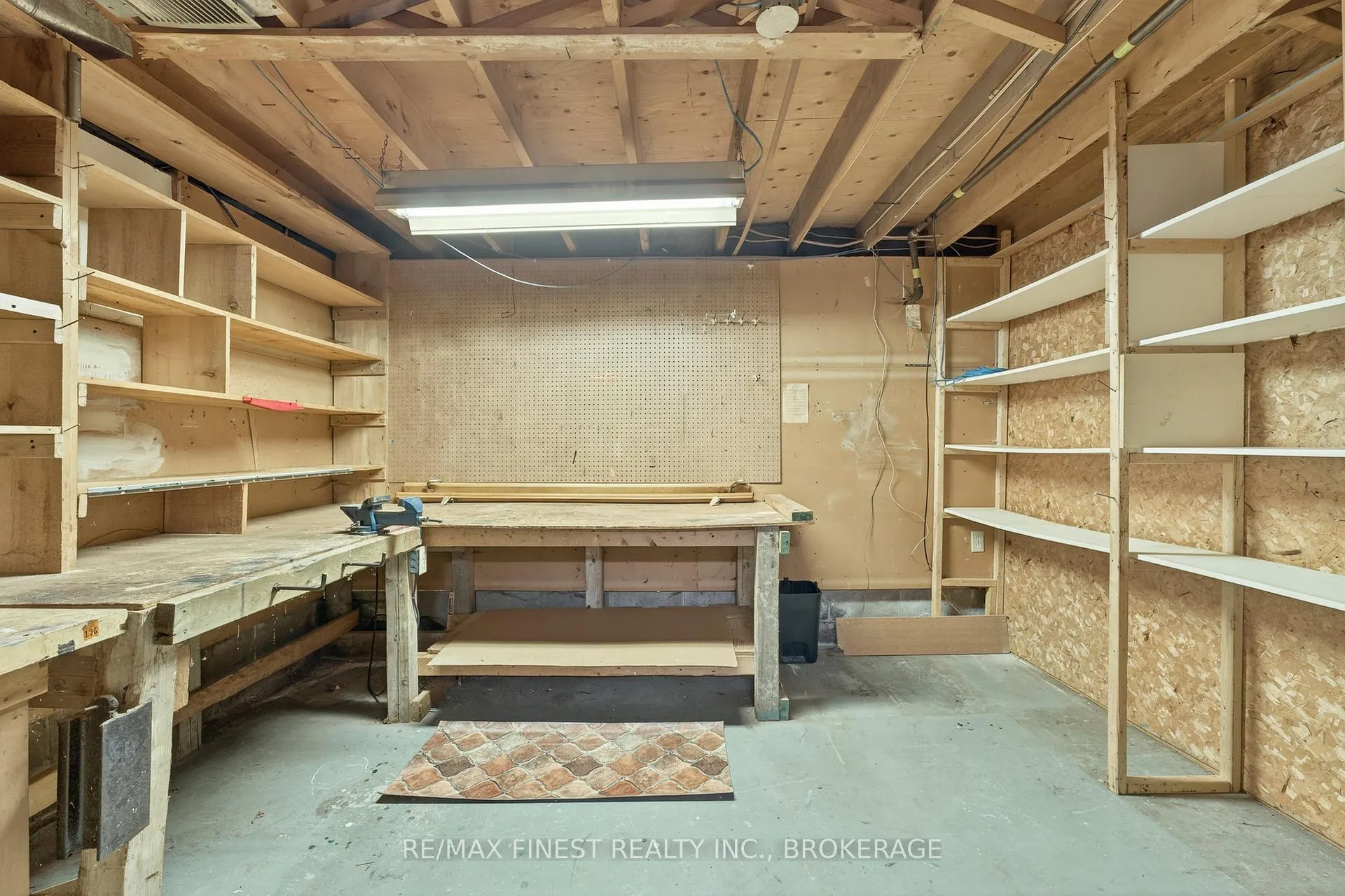 Photo 33 of 812 Cunningham Crescent, Brockville — HOMEH